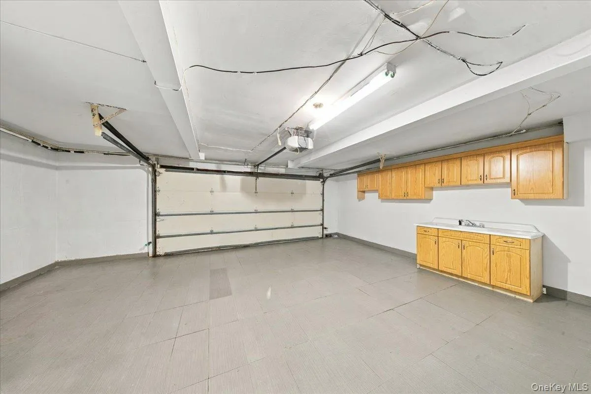 19 John Bean Court, North Hempstead, NY, 3 Bedrooms Bedrooms, 7 Rooms Rooms,3 BathroomsBathrooms,Residential,For Rent,John Bean,0,1050175 19 John Bean Court, North Hempstead, NY, 3 Bedrooms Bedrooms, 7 Rooms Rooms,3 BathroomsBathrooms,Residential,For Rent,John Bean,0,1050175