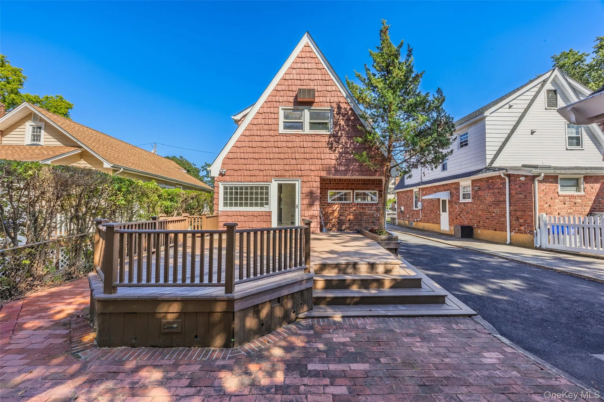 1900 Carleton Place, Hempstead, NY, 3 Bedrooms Bedrooms, 8 Rooms Rooms,2 BathroomsBathrooms,Residential,For Rent,Carleton,0,1050179 1900 Carleton Place, Hempstead, NY, 3 Bedrooms Bedrooms, 8 Rooms Rooms,2 BathroomsBathrooms,Residential,For Rent,Carleton,0,1050179