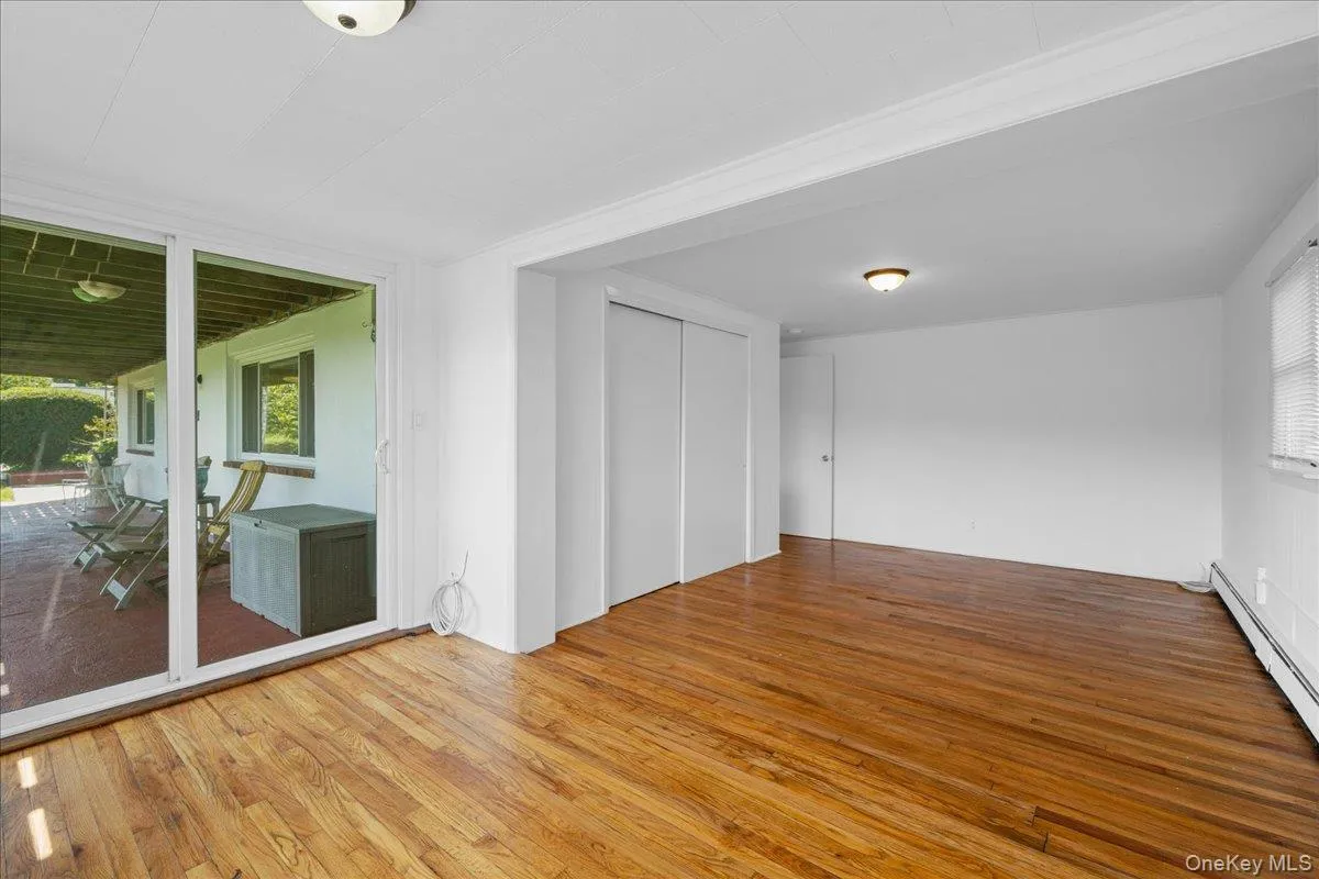 Large Bedroom Large Bedroom