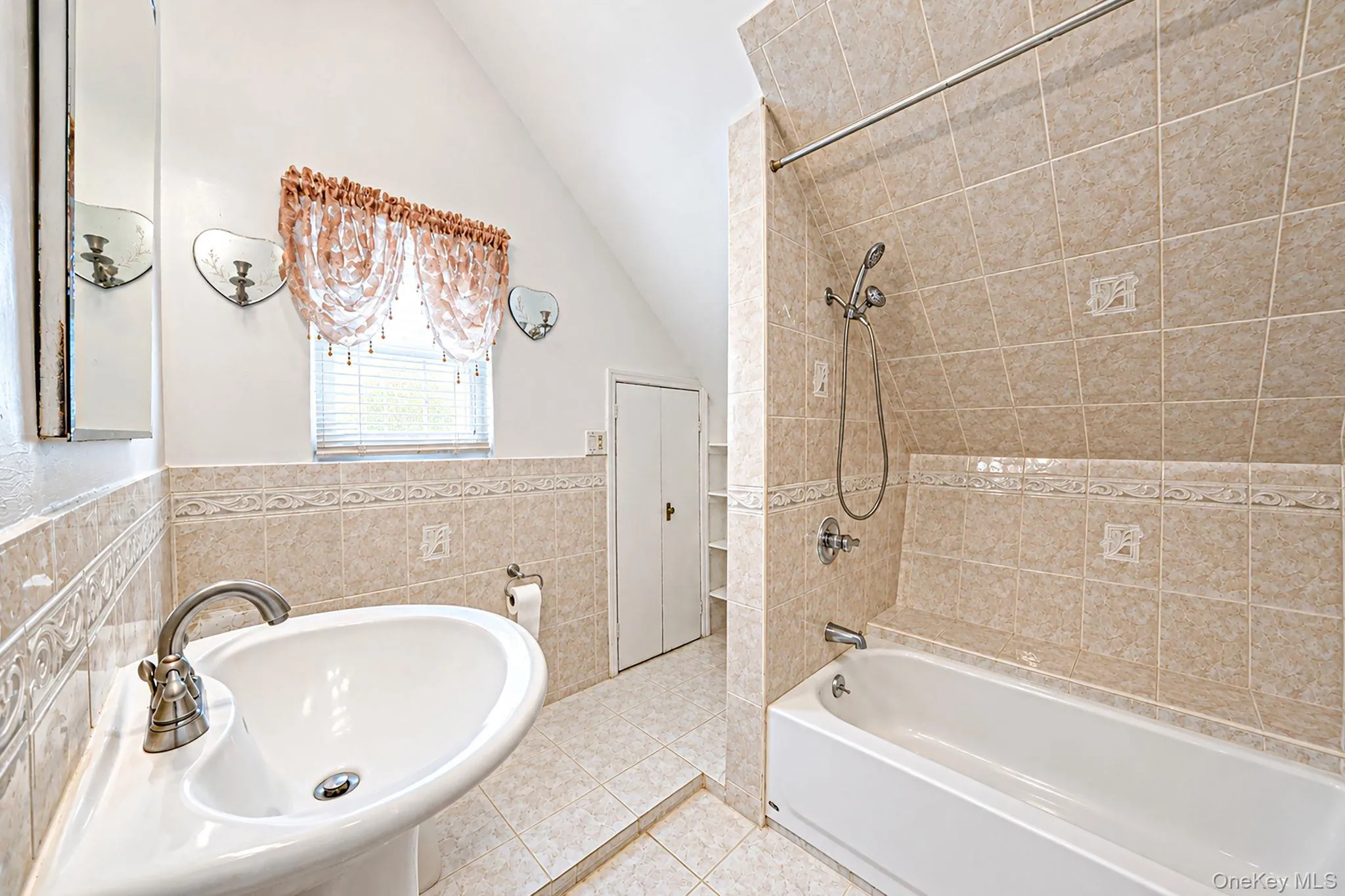 22 Flint Avenue, Hempstead, NY, 3 Bedrooms Bedrooms, 6 Rooms Rooms,2 BathroomsBathrooms,Residential,For Rent,Flint,0,1050198 22 Flint Avenue, Hempstead, NY, 3 Bedrooms Bedrooms, 6 Rooms Rooms,2 BathroomsBathrooms,Residential,For Rent,Flint,0,1050198