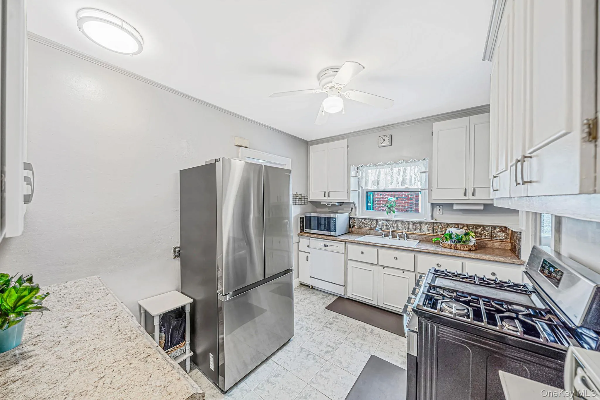 22 Flint Avenue, Hempstead, NY, 3 Bedrooms Bedrooms, 6 Rooms Rooms,2 BathroomsBathrooms,Residential,For Rent,Flint,0,1050198 22 Flint Avenue, Hempstead, NY, 3 Bedrooms Bedrooms, 6 Rooms Rooms,2 BathroomsBathrooms,Residential,For Rent,Flint,0,1050198