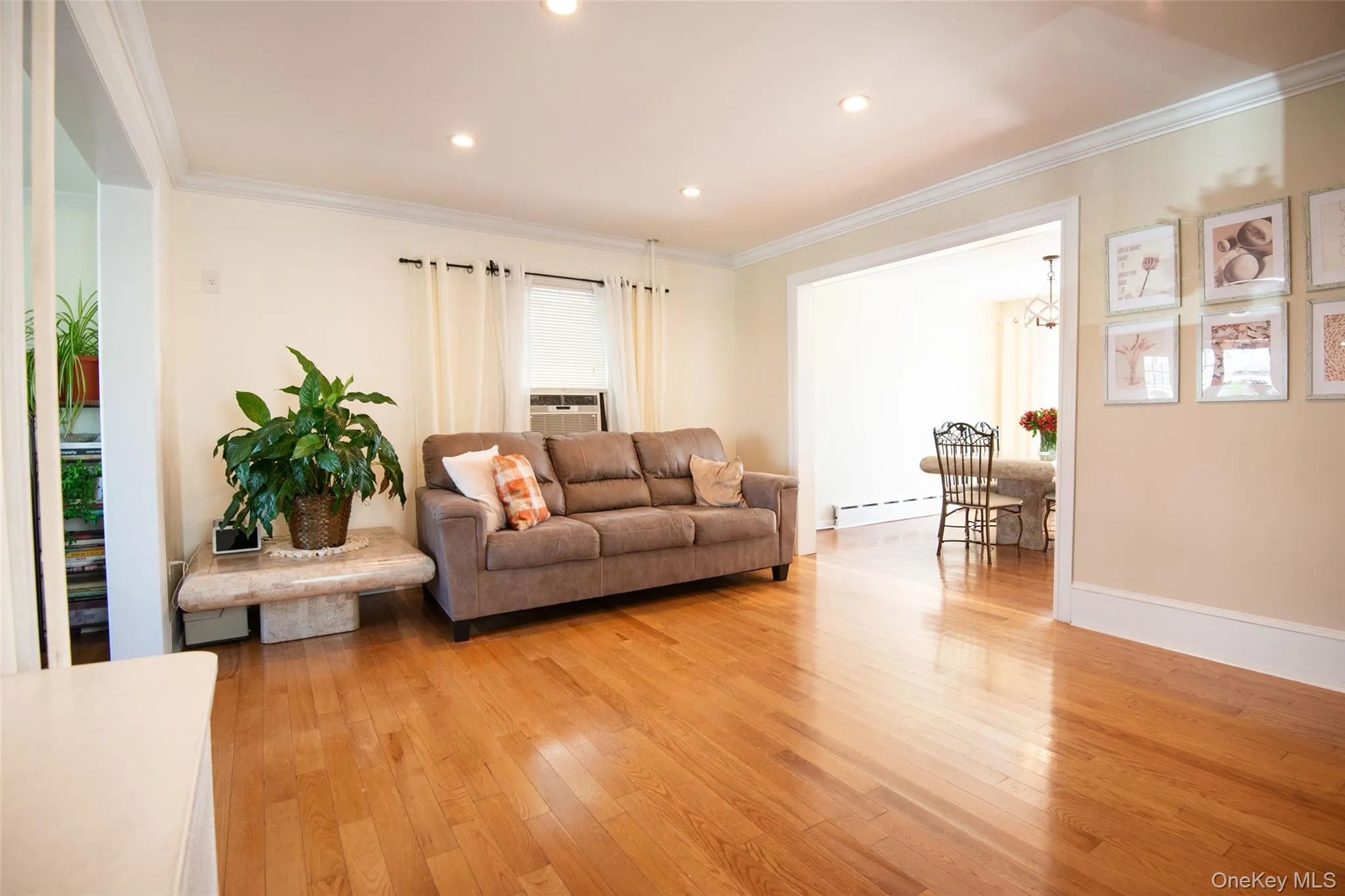 38 Emmett Terrace, New Rochelle, NY, 3 Bedrooms Bedrooms, 7 Rooms Rooms,1 BathroomBathrooms,Residential,For Rent,Emmett,0,1050199 38 Emmett Terrace, New Rochelle, NY, 3 Bedrooms Bedrooms, 7 Rooms Rooms,1 BathroomBathrooms,Residential,For Rent,Emmett,0,1050199