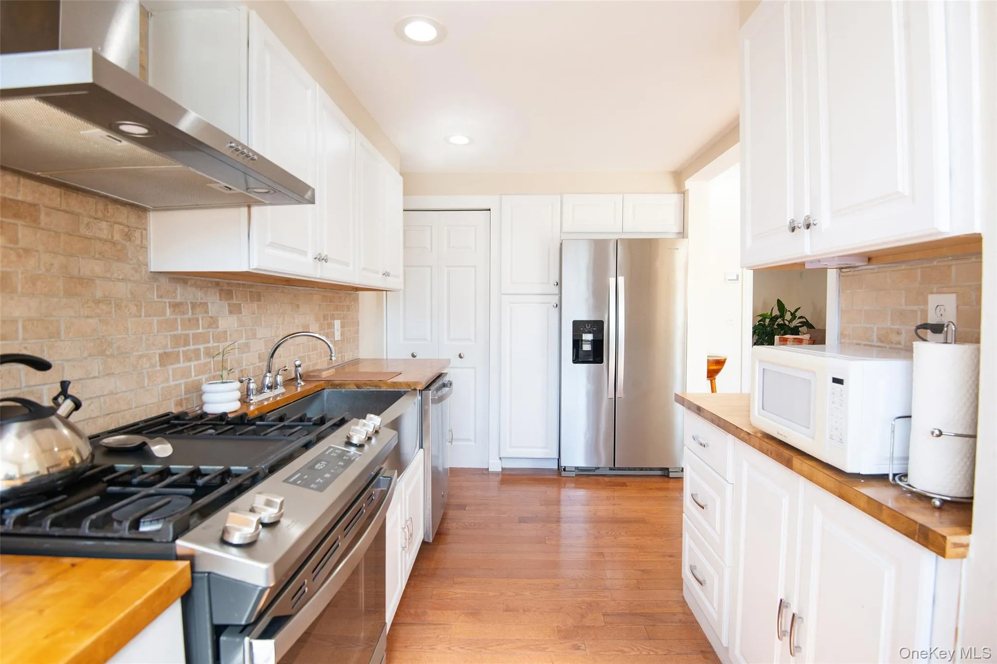 38 Emmett Terrace, New Rochelle, NY, 3 Bedrooms Bedrooms, 7 Rooms Rooms,1 BathroomBathrooms,Residential,For Rent,Emmett,0,1050199 38 Emmett Terrace, New Rochelle, NY, 3 Bedrooms Bedrooms, 7 Rooms Rooms,1 BathroomBathrooms,Residential,For Rent,Emmett,0,1050199