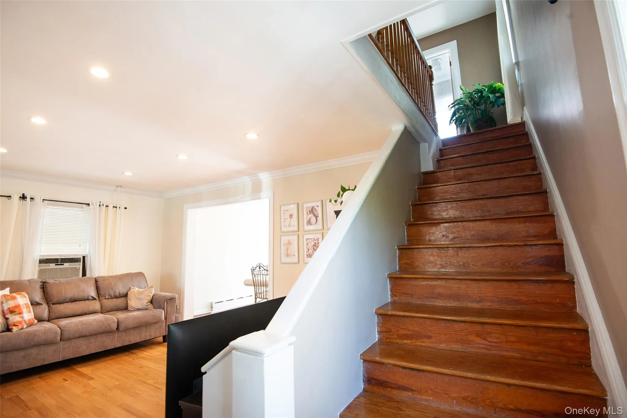 38 Emmett Terrace, New Rochelle, NY, 3 Bedrooms Bedrooms, 7 Rooms Rooms,1 BathroomBathrooms,Residential,For Rent,Emmett,0,1050199 38 Emmett Terrace, New Rochelle, NY, 3 Bedrooms Bedrooms, 7 Rooms Rooms,1 BathroomBathrooms,Residential,For Rent,Emmett,0,1050199