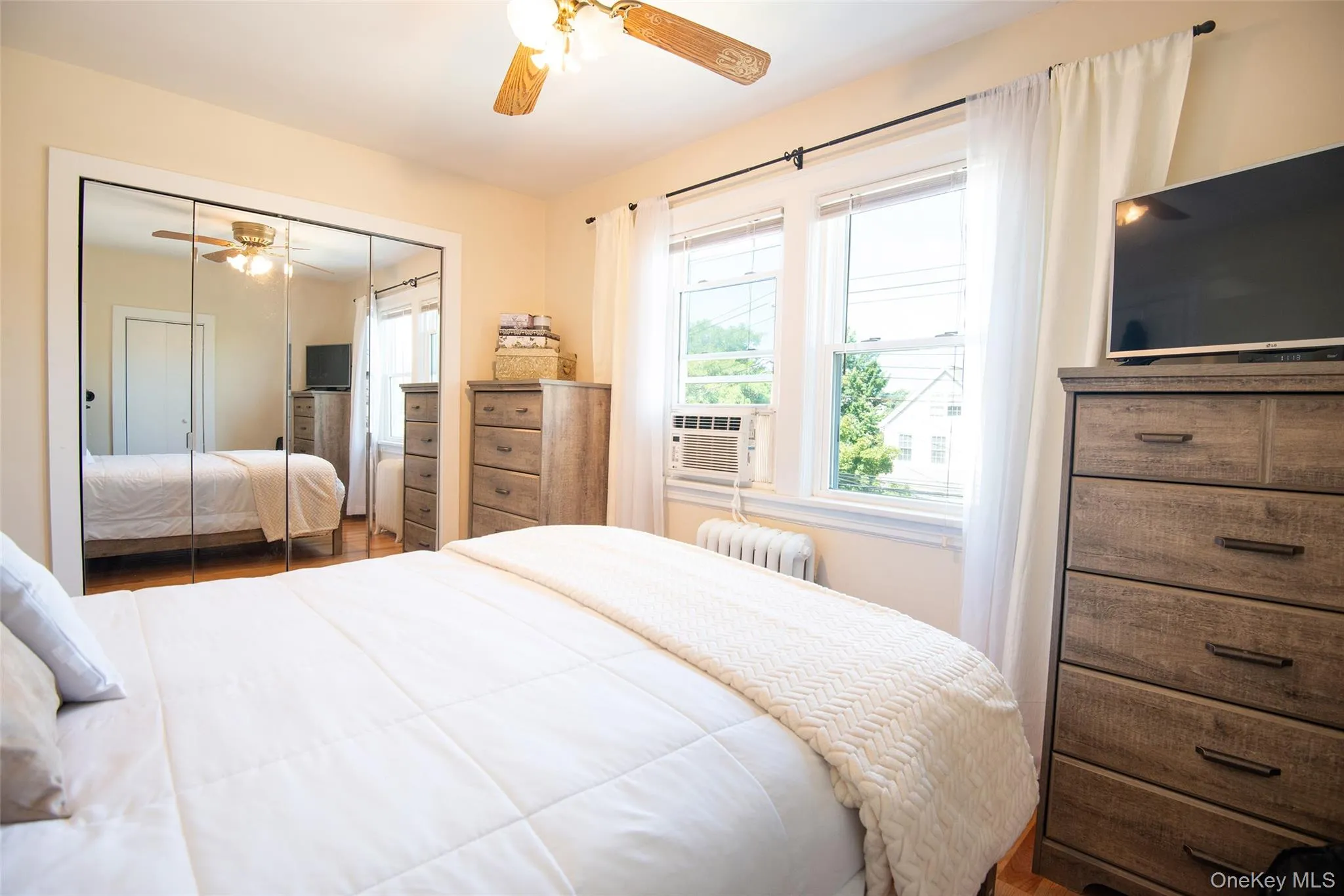 38 Emmett Terrace, New Rochelle, NY, 3 Bedrooms Bedrooms, 7 Rooms Rooms,1 BathroomBathrooms,Residential,For Rent,Emmett,0,1050199 38 Emmett Terrace, New Rochelle, NY, 3 Bedrooms Bedrooms, 7 Rooms Rooms,1 BathroomBathrooms,Residential,For Rent,Emmett,0,1050199