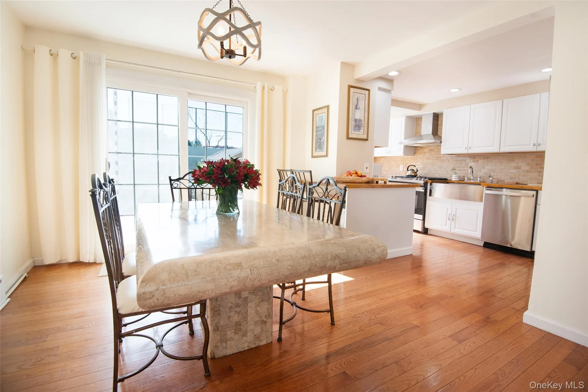 38 Emmett Terrace, New Rochelle, NY, 3 Bedrooms Bedrooms, 7 Rooms Rooms,1 BathroomBathrooms,Residential,For Rent,Emmett,0,1050199 38 Emmett Terrace, New Rochelle, NY, 3 Bedrooms Bedrooms, 7 Rooms Rooms,1 BathroomBathrooms,Residential,For Rent,Emmett,0,1050199