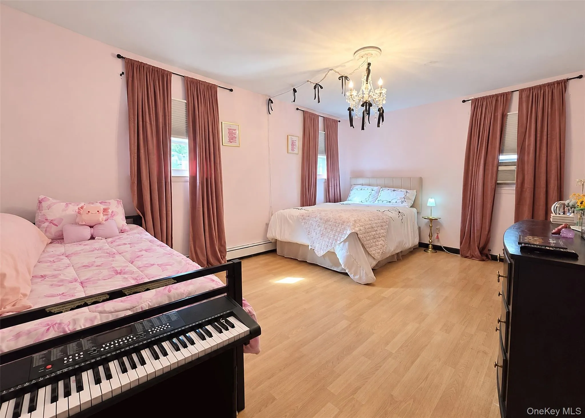 362 Singingwood Drive, Islip, NY, 4 Bedrooms Bedrooms, 12 Rooms Rooms,2 BathroomsBathrooms,Residential,For Rent,Singingwood,0,1050207 362 Singingwood Drive, Islip, NY, 4 Bedrooms Bedrooms, 12 Rooms Rooms,2 BathroomsBathrooms,Residential,For Rent,Singingwood,0,1050207