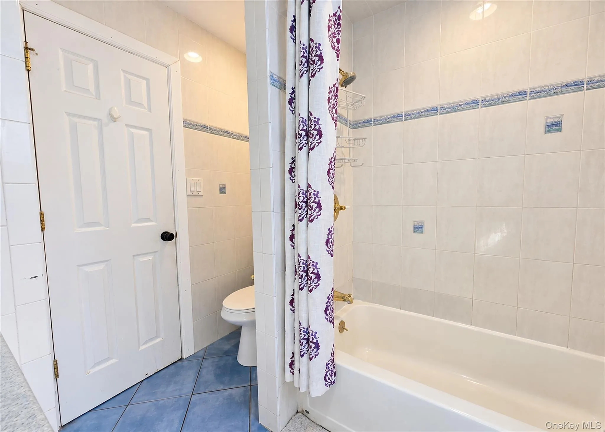 Full Bathroom Full Bathroom