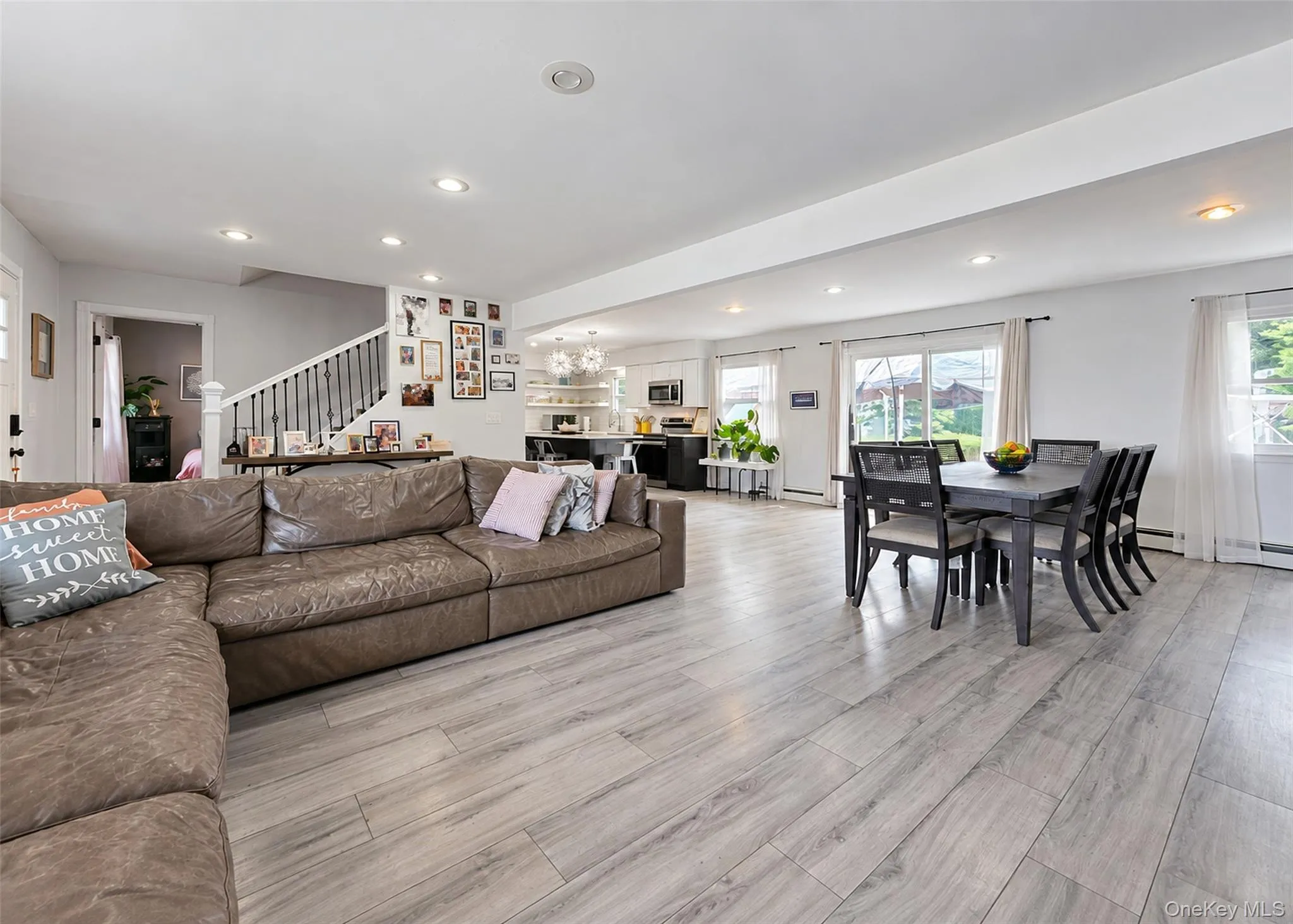 Open Concept and Spacious Open Concept and Spacious