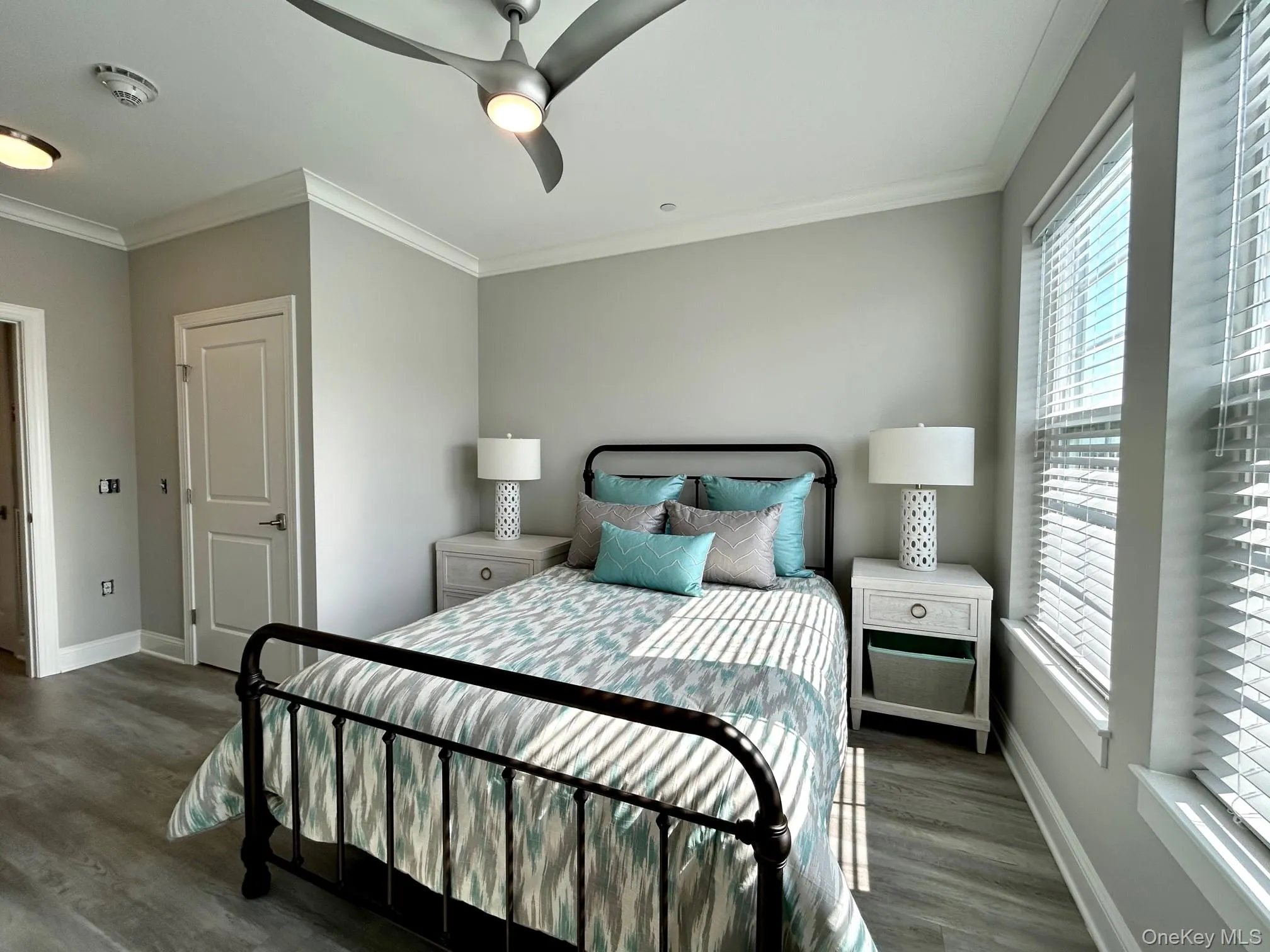 75 Hoffman Avenue, Babylon, NY, 1 Bedroom Bedrooms, 4 Rooms Rooms,1 BathroomBathrooms,Residential Lease,For Rent,Hoffman,0,1050211 75 Hoffman Avenue, Babylon, NY, 1 Bedroom Bedrooms, 4 Rooms Rooms,1 BathroomBathrooms,Residential Lease,For Rent,Hoffman,0,1050211