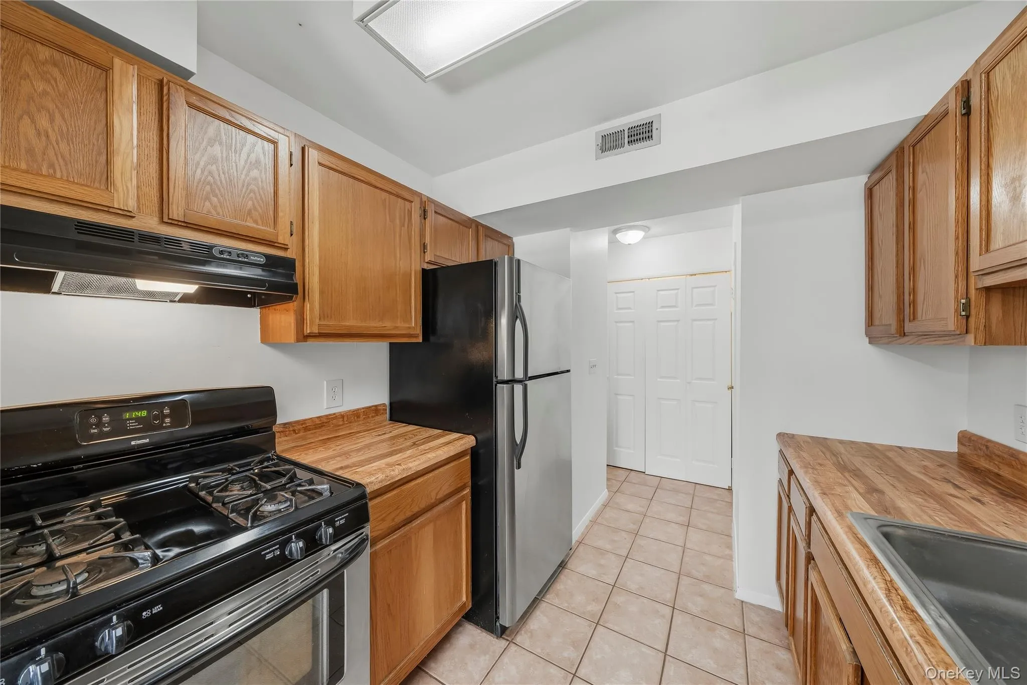 2107 Whispering Hills, Chester Town, NY, 2 Bedrooms Bedrooms, 6 Rooms Rooms,1 BathroomBathrooms,Residential,For Rent,Whispering,0,1050213 2107 Whispering Hills, Chester Town, NY, 2 Bedrooms Bedrooms, 6 Rooms Rooms,1 BathroomBathrooms,Residential,For Rent,Whispering,0,1050213