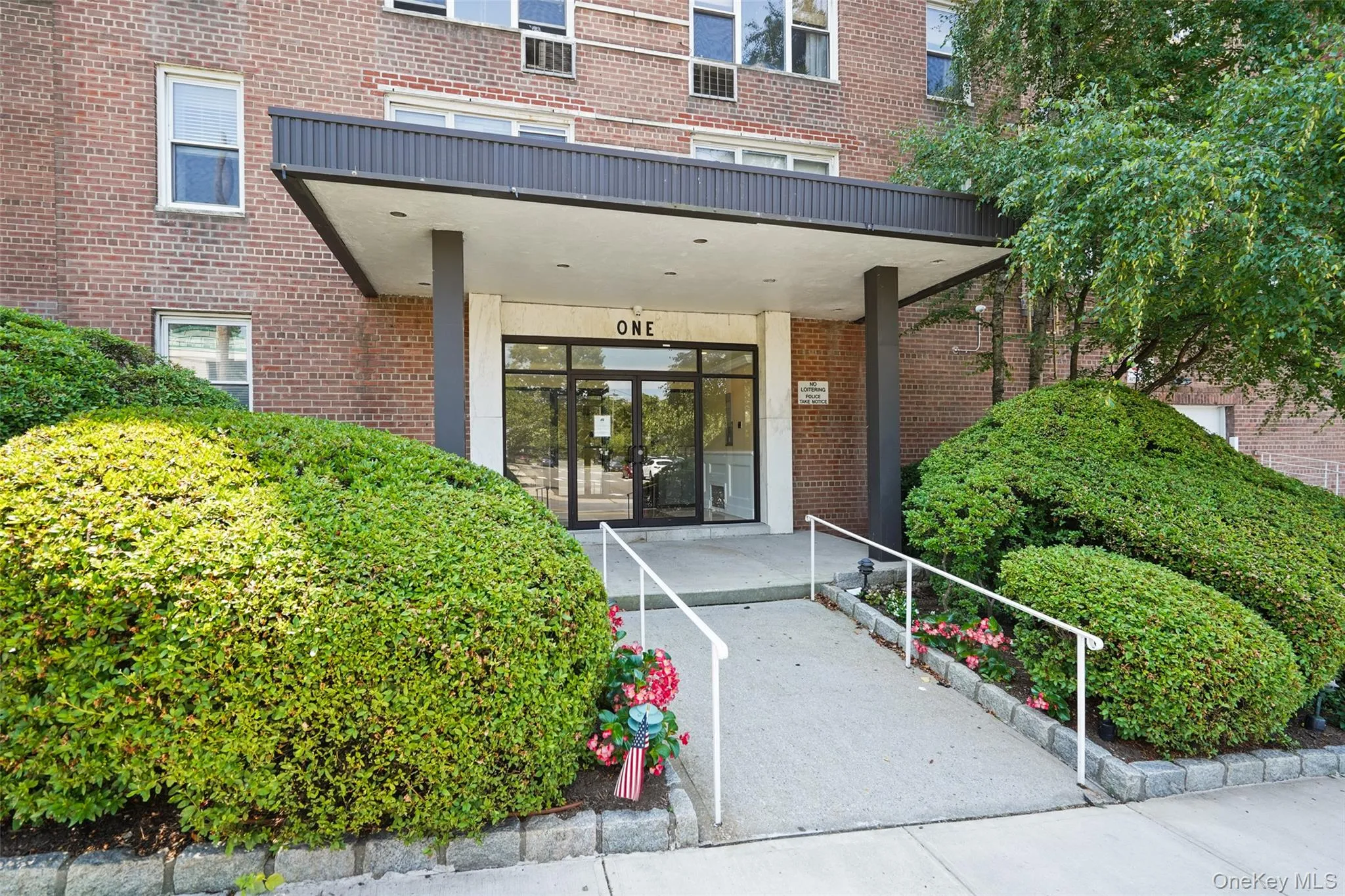 1 Oakridge Place, Eastchester, NY, 1 Bedroom Bedrooms, 4 Room Rooms,1 BathroomBathrooms,Residential Lease,For Rent,Oakridge Place,0,1050215 1 Oakridge Place, Eastchester, NY, 1 Bedroom Bedrooms, 4 Room Rooms,1 BathroomBathrooms,Residential Lease,For Rent,Oakridge Place,0,1050215