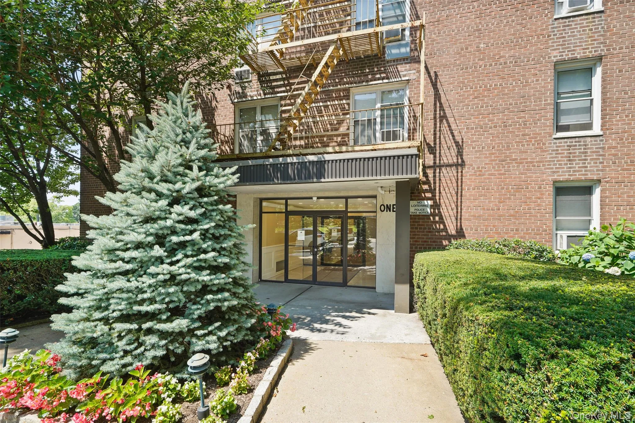 1 Oakridge Place, Eastchester, NY, 1 Bedroom Bedrooms, 4 Room Rooms,1 BathroomBathrooms,Residential Lease,For Rent,Oakridge Place,0,1050215 1 Oakridge Place, Eastchester, NY, 1 Bedroom Bedrooms, 4 Room Rooms,1 BathroomBathrooms,Residential Lease,For Rent,Oakridge Place,0,1050215