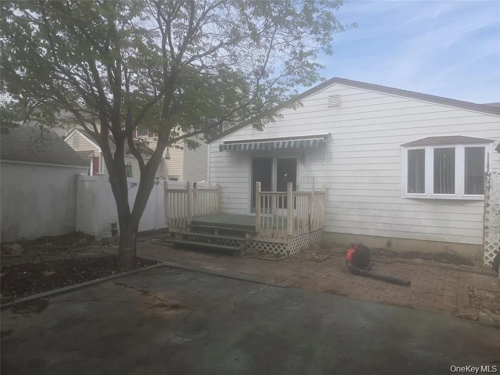 218 Park Avenue, Oyster Bay, NY, 3 Bedrooms Bedrooms, 6 Rooms Rooms,1 BathroomBathrooms,Residential,For Rent,Park,0,1050219 218 Park Avenue, Oyster Bay, NY, 3 Bedrooms Bedrooms, 6 Rooms Rooms,1 BathroomBathrooms,Residential,For Rent,Park,0,1050219