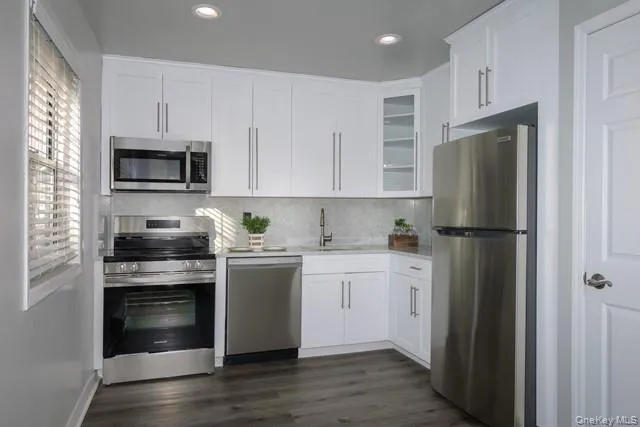 60 Chelsea Court, Islip, NY, 2 Bedroom Bedrooms, 5 Room Rooms,1 BathroomBathrooms,Residential Lease,For Rent,Chelsea,0,1050225 60 Chelsea Court, Islip, NY, 2 Bedroom Bedrooms, 5 Room Rooms,1 BathroomBathrooms,Residential Lease,For Rent,Chelsea,0,1050225