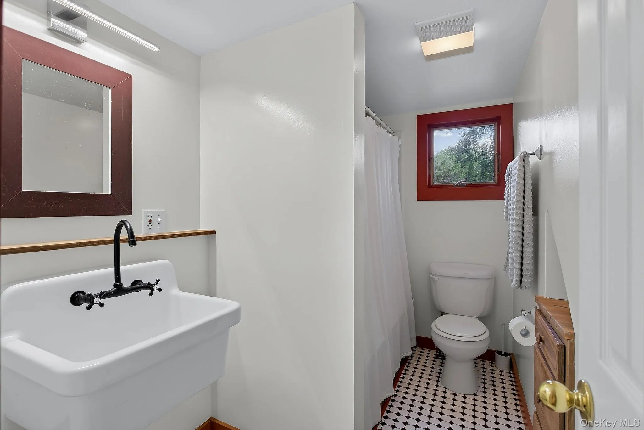 861 Snydertown Road, Claverack, NY, 3 Bedrooms Bedrooms, 9 Rooms Rooms,1 BathroomBathrooms,Residential,For Rent,Snydertown,0,1050229 861 Snydertown Road, Claverack, NY, 3 Bedrooms Bedrooms, 9 Rooms Rooms,1 BathroomBathrooms,Residential,For Rent,Snydertown,0,1050229
