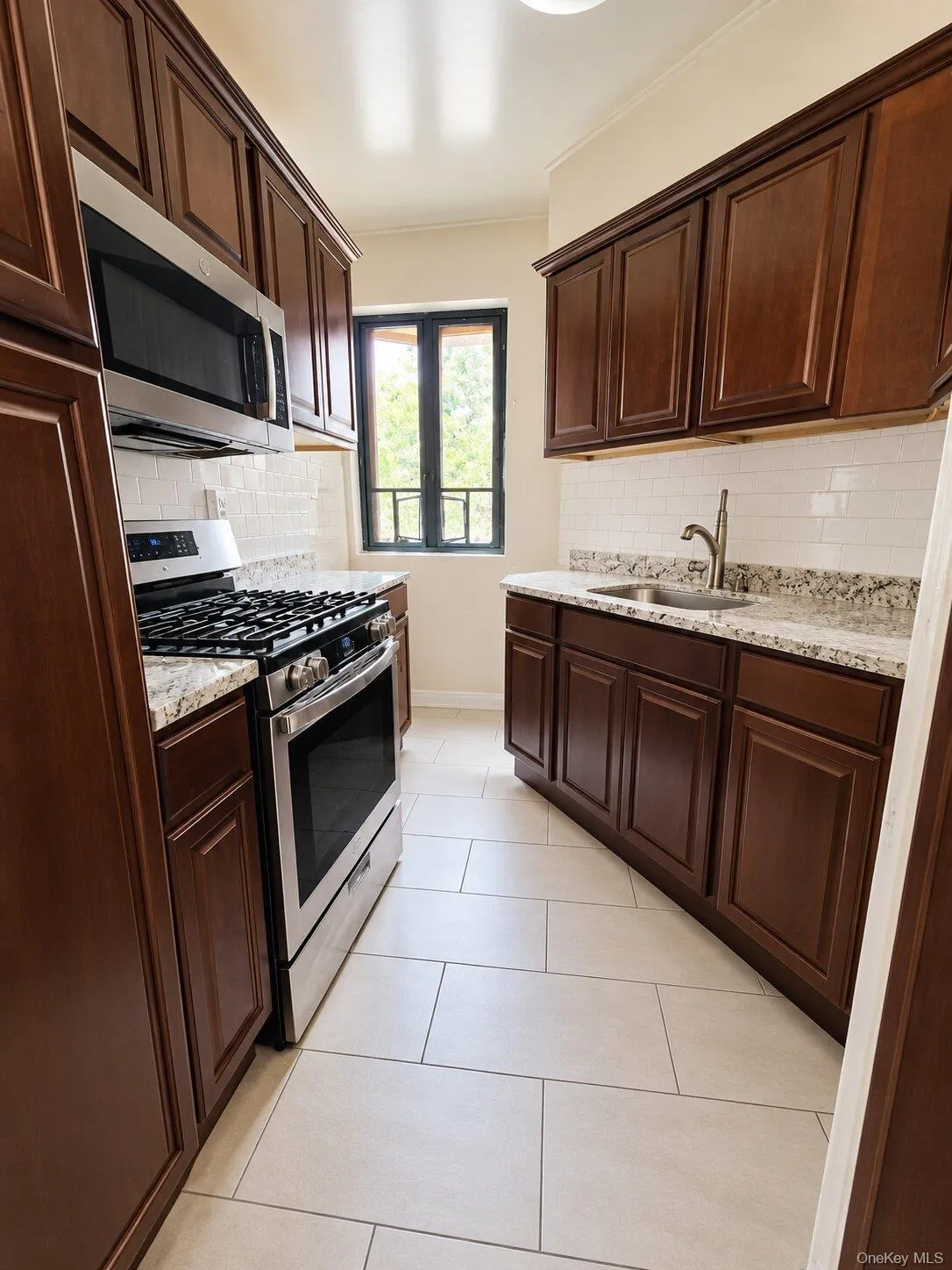 1920 Mc Graw Avenue, New York, NY, 3 Bedroom Bedrooms, 5 Room Rooms,1 BathroomBathrooms,Residential Lease,For Rent,Mc Graw,0,1050236 1920 Mc Graw Avenue, New York, NY, 3 Bedroom Bedrooms, 5 Room Rooms,1 BathroomBathrooms,Residential Lease,For Rent,Mc Graw,0,1050236