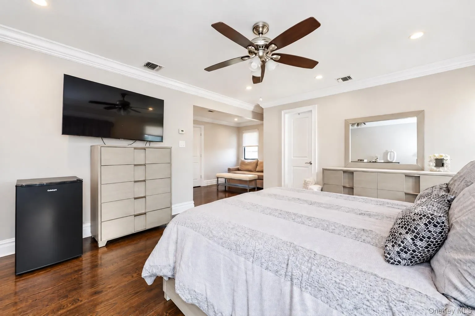 3604 Annette Drive, Hempstead, NY, 4 Bedrooms Bedrooms, 9 Rooms Rooms,2 BathroomsBathrooms,Residential,For Rent,Annette,0,1050237 3604 Annette Drive, Hempstead, NY, 4 Bedrooms Bedrooms, 9 Rooms Rooms,2 BathroomsBathrooms,Residential,For Rent,Annette,0,1050237