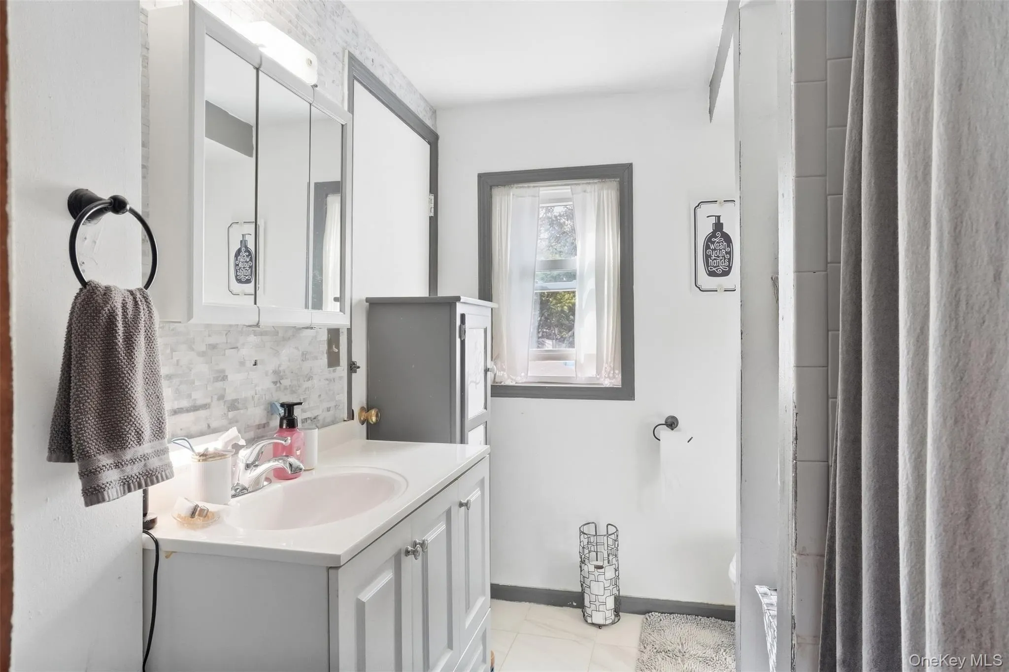 291 1st Street, Newburgh (city), NY, 3 Bedrooms Bedrooms, 5 Rooms Rooms,2 BathroomsBathrooms,Residential,For Rent,1st,0,1050246 291 1st Street, Newburgh (city), NY, 3 Bedrooms Bedrooms, 5 Rooms Rooms,2 BathroomsBathrooms,Residential,For Rent,1st,0,1050246
