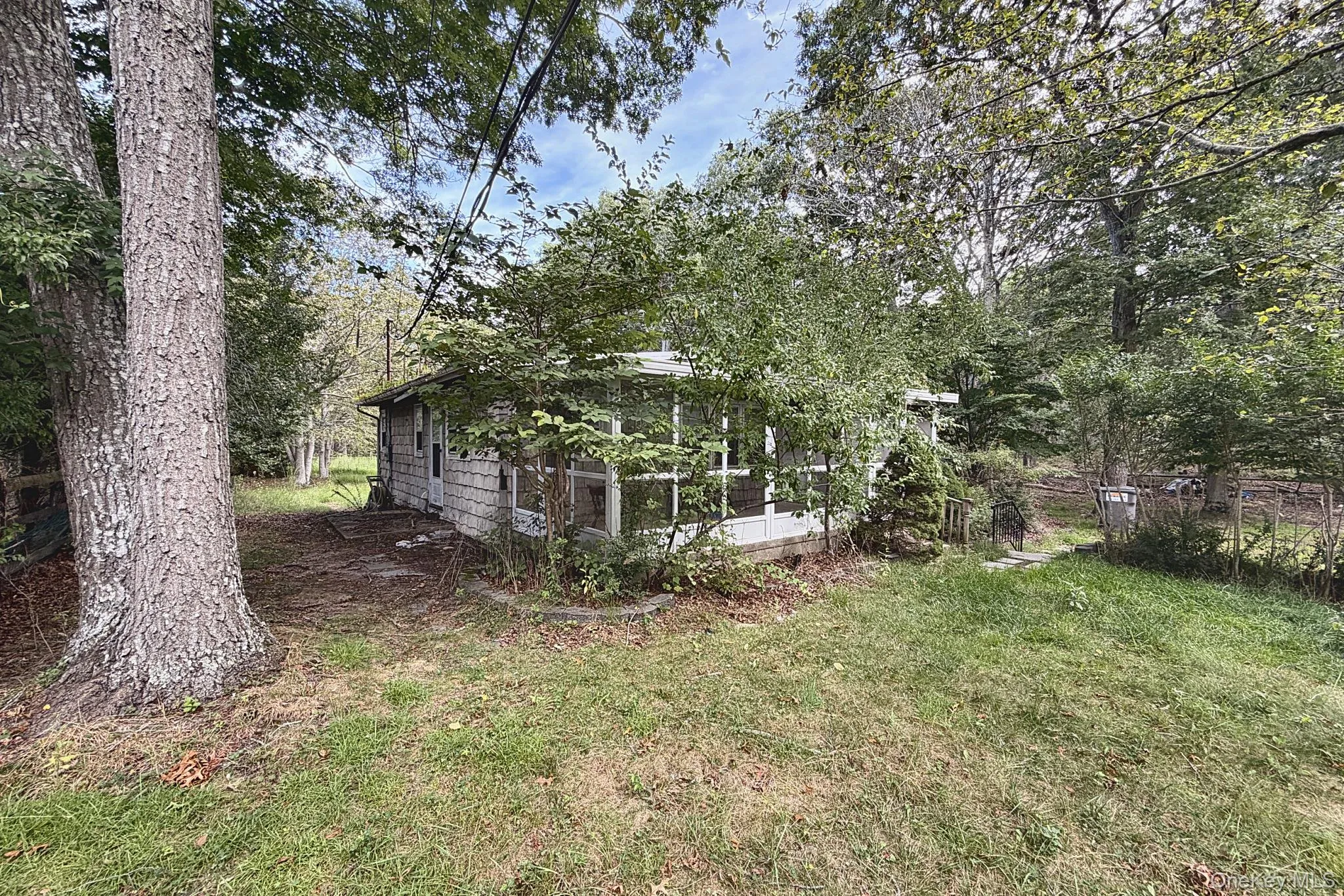 11 Robinhood Lane, Southampton, New York 11968