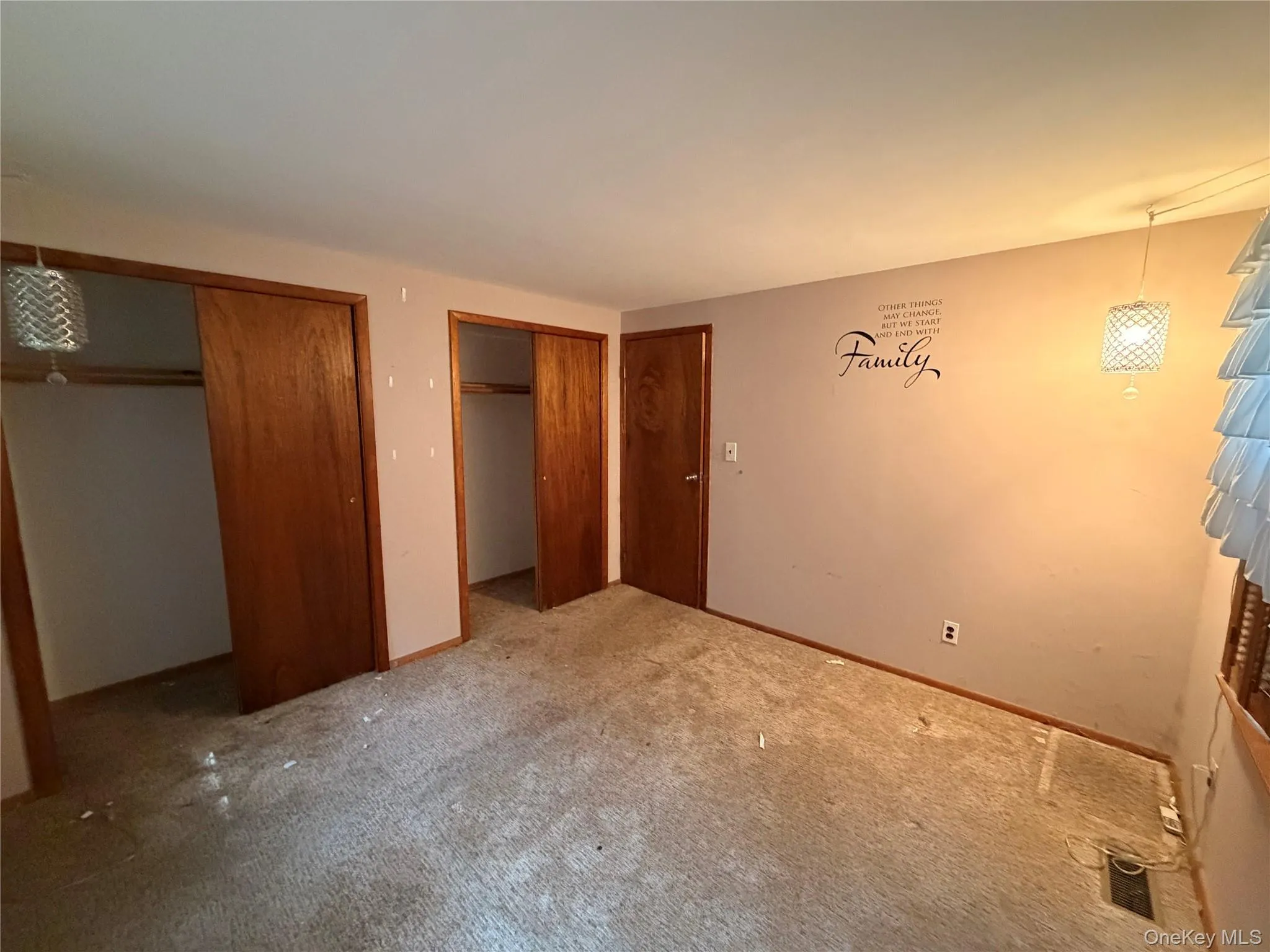 11 Robinhood Lane, Southampton, New York 11968