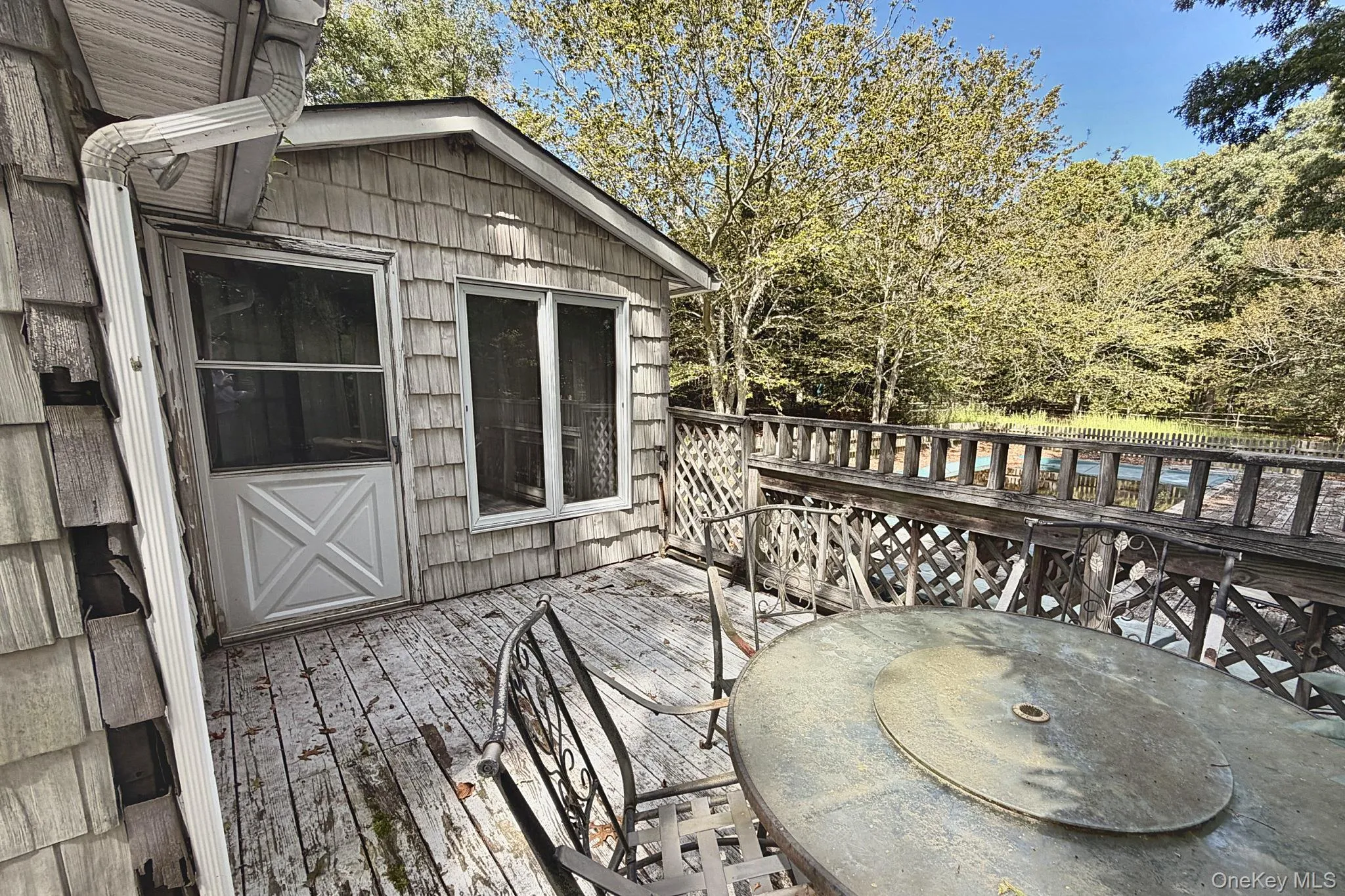 11 Robinhood Lane, Southampton, New York 11968