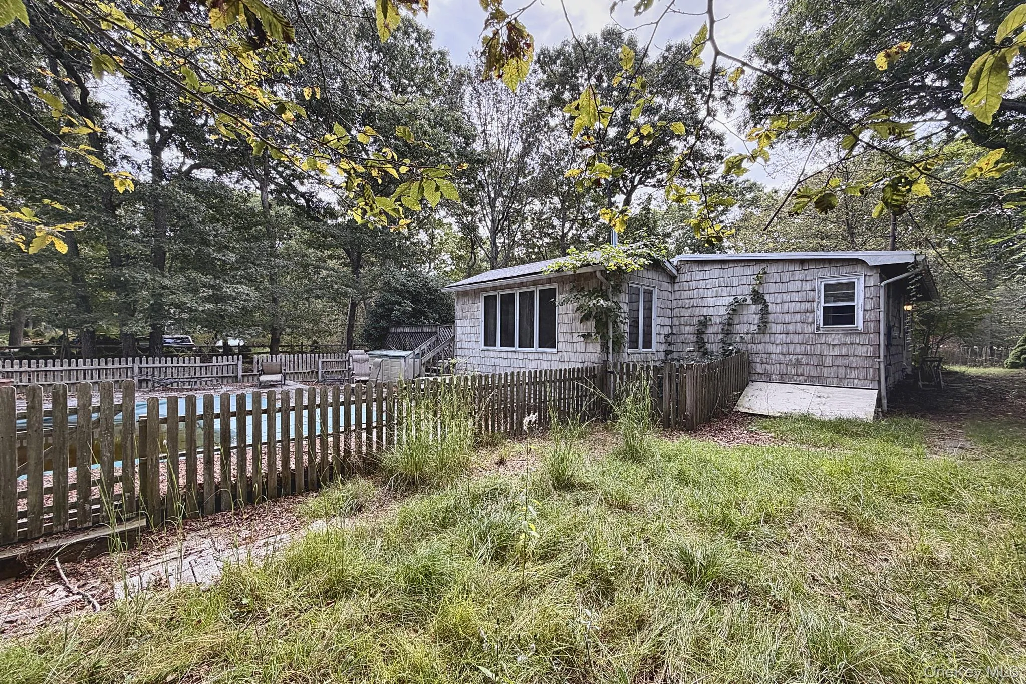 11 Robinhood Lane, Southampton, New York 11968
