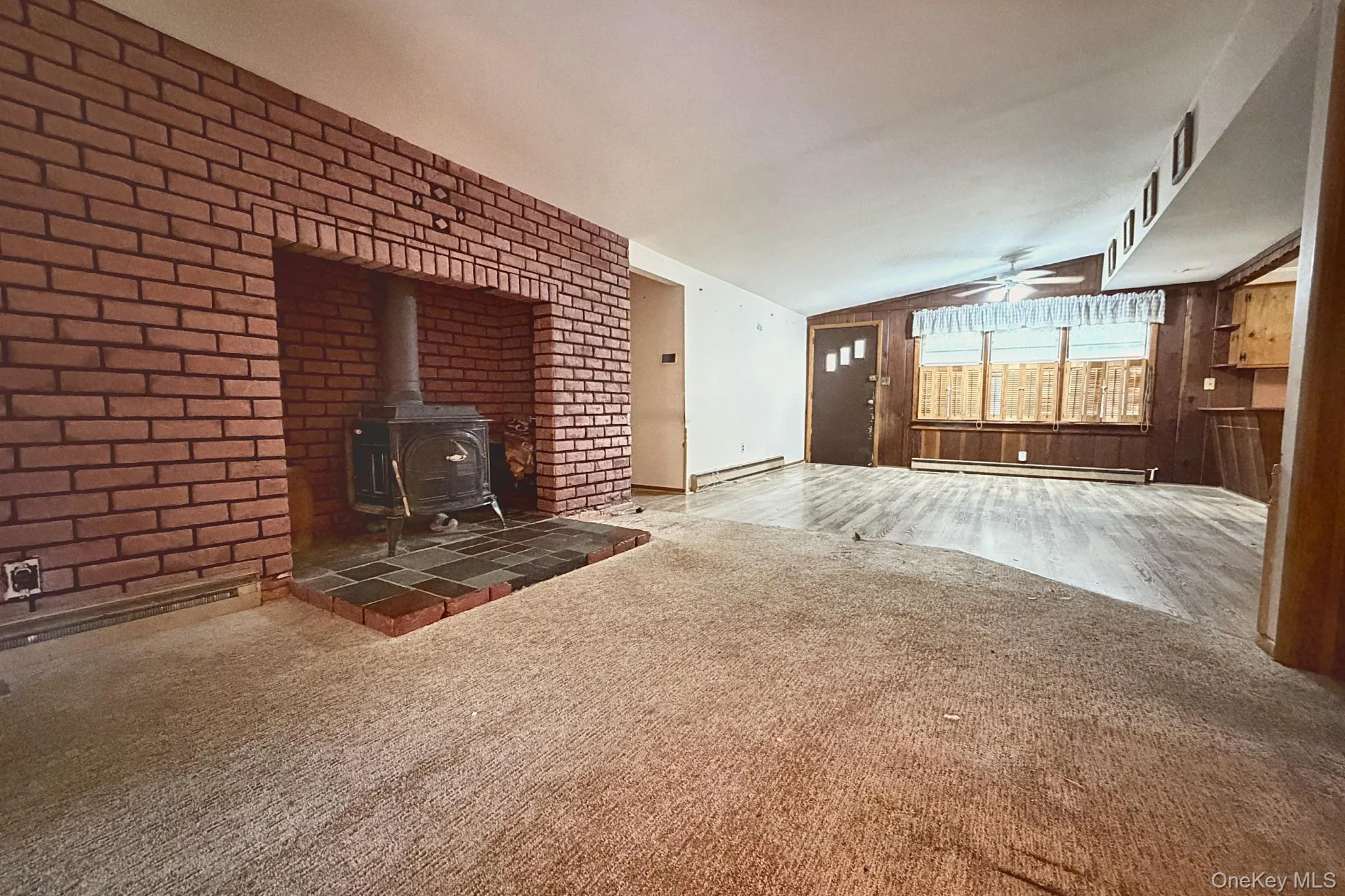 11 Robinhood Lane, Southampton, New York 11968