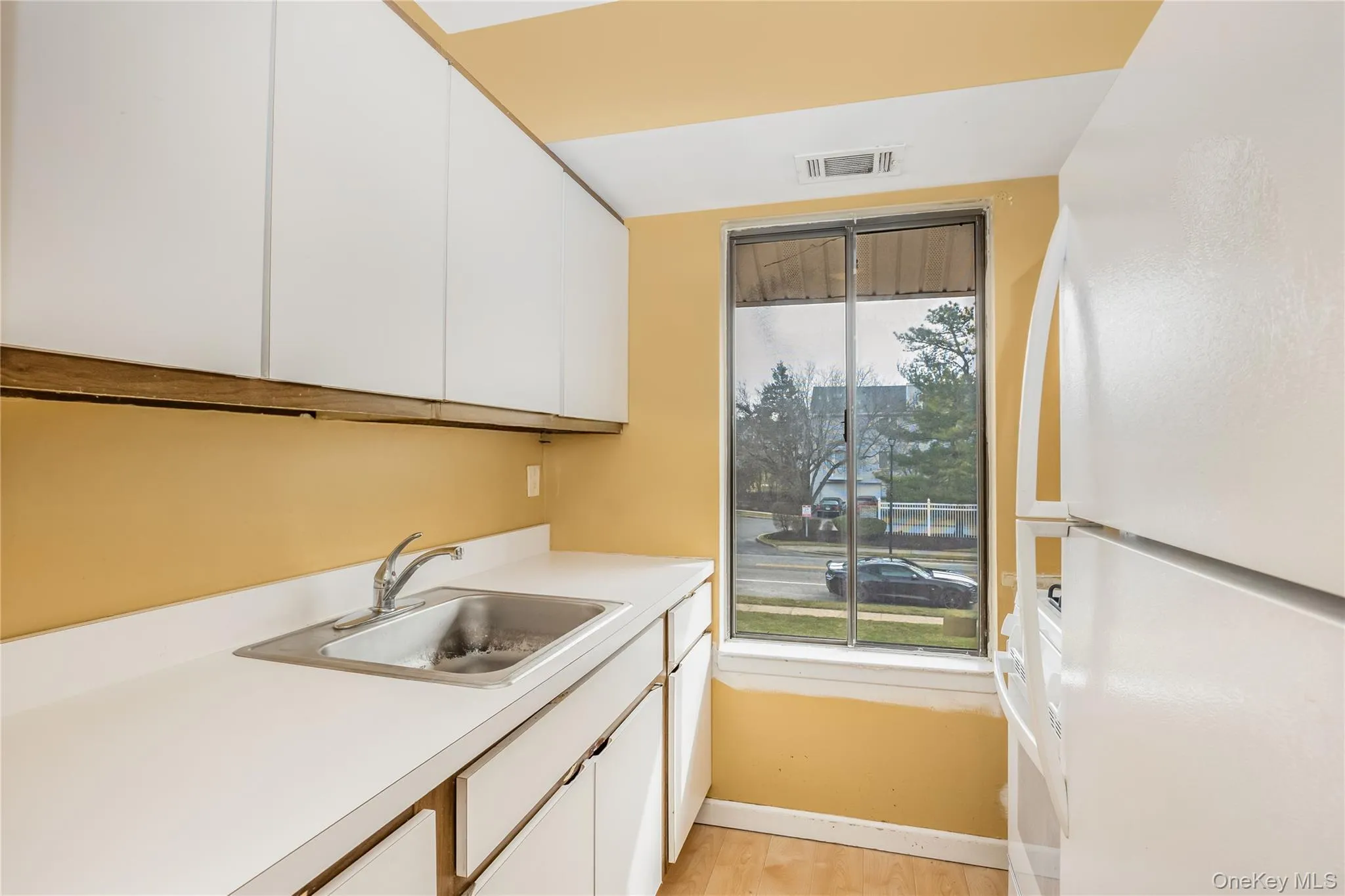 8 Cheyenne Court, Brookhaven, NY, 1 Bedroom Bedrooms, 4 Rooms Rooms,1 BathroomBathrooms,Residential,For Rent,Cheyenne,0,1050253 8 Cheyenne Court, Brookhaven, NY, 1 Bedroom Bedrooms, 4 Rooms Rooms,1 BathroomBathrooms,Residential,For Rent,Cheyenne,0,1050253