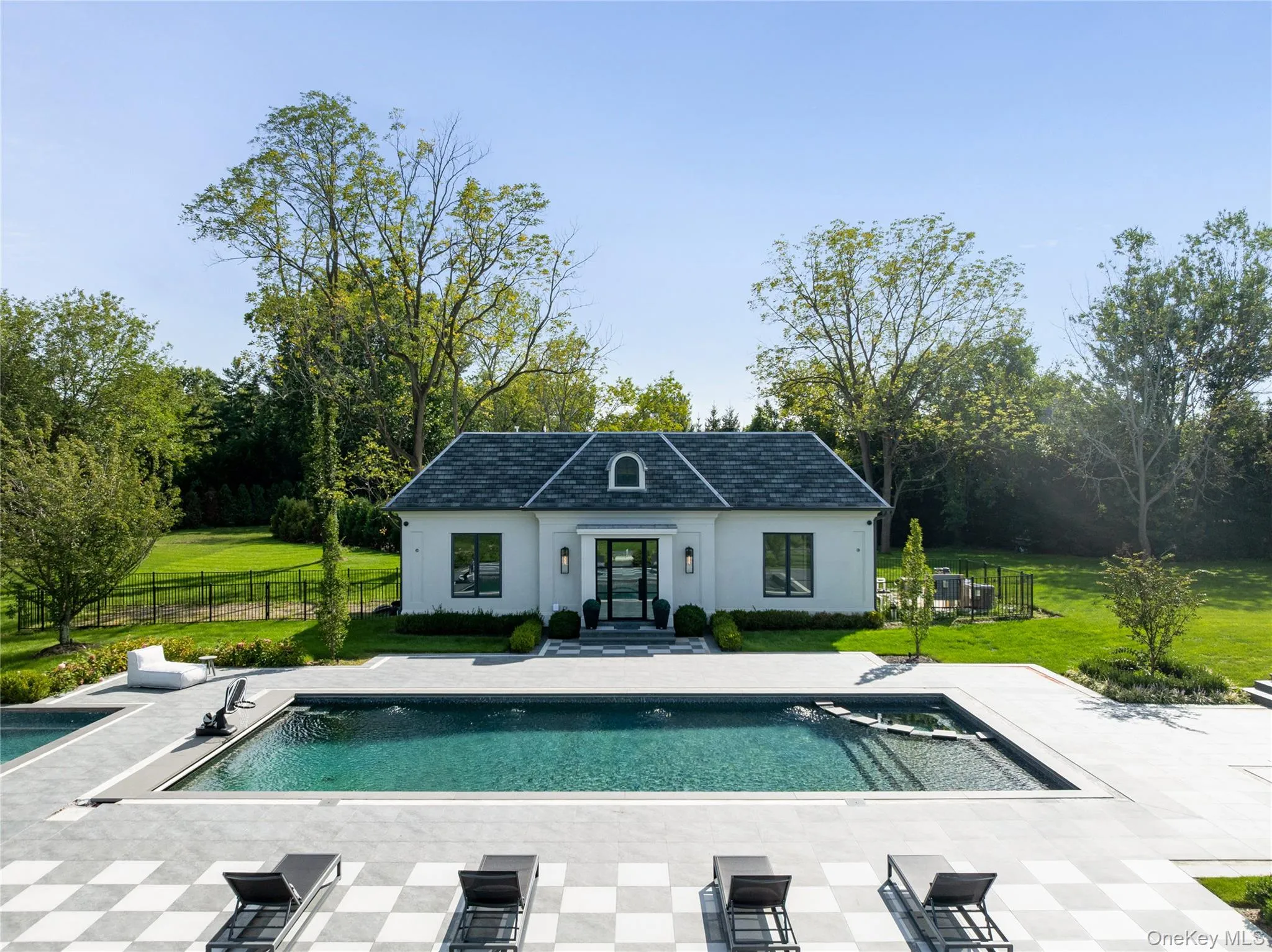 18 Evergreen Way, Oyster Bay, NY, 7 Bedrooms Bedrooms, 14 Rooms Rooms,10 BathroomsBathrooms,Residential,For Rent,Evergreen,0,1050255 18 Evergreen Way, Oyster Bay, NY, 7 Bedrooms Bedrooms, 14 Rooms Rooms,10 BathroomsBathrooms,Residential,For Rent,Evergreen,0,1050255