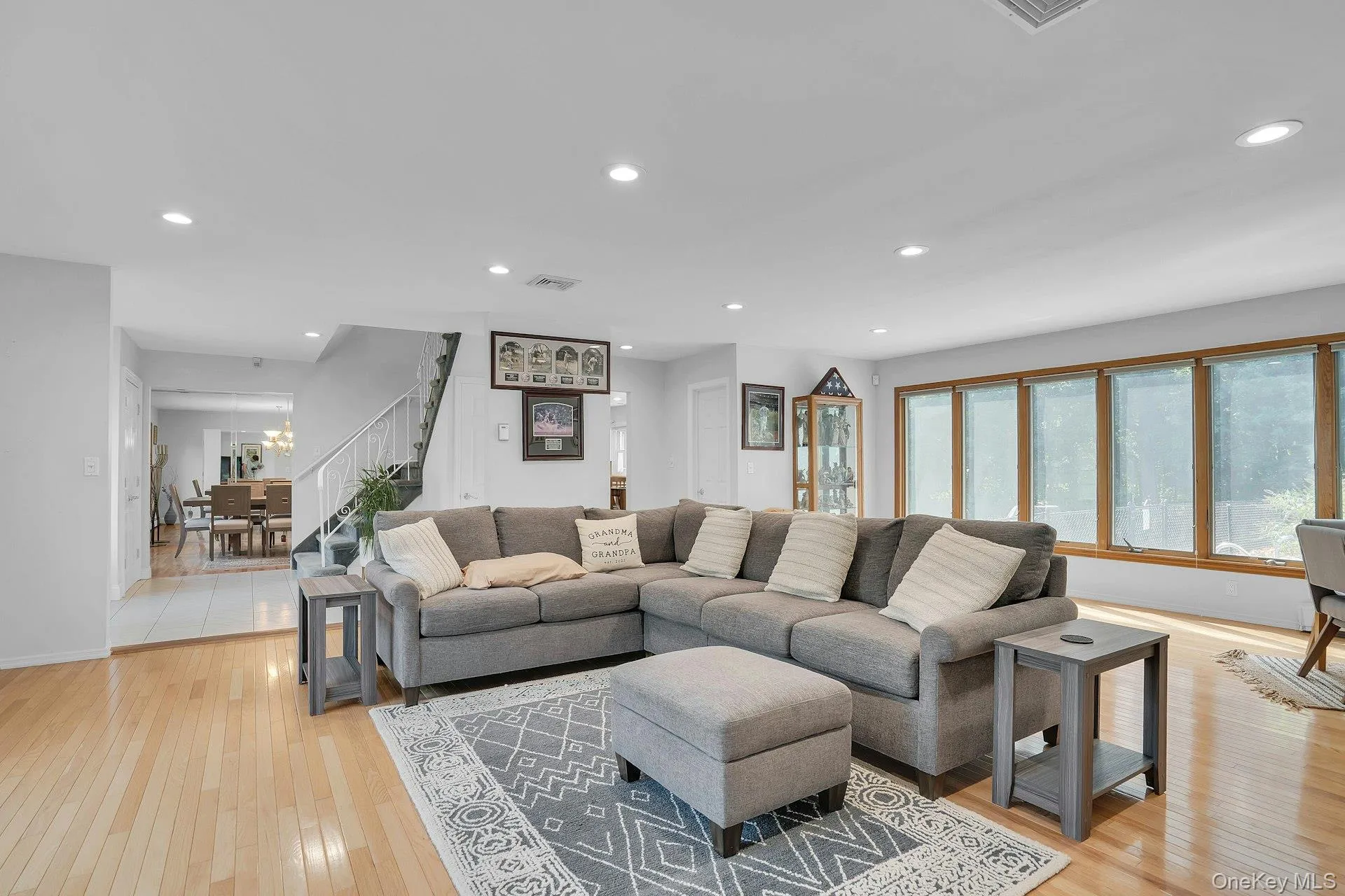 41 Cedar Ridge Lane, Huntington, NY, 4 Bedrooms Bedrooms, 8 Rooms Rooms,2 BathroomsBathrooms,Residential,For Rent,Cedar Ridge,0,1050269 41 Cedar Ridge Lane, Huntington, NY, 4 Bedrooms Bedrooms, 8 Rooms Rooms,2 BathroomsBathrooms,Residential,For Rent,Cedar Ridge,0,1050269