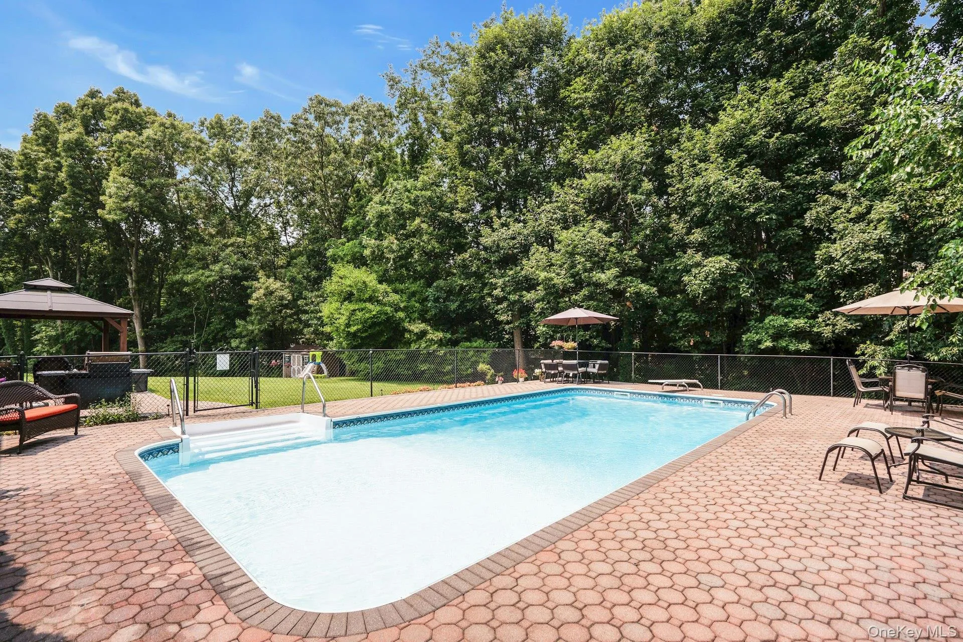41 Cedar Ridge Lane, Huntington, NY, 4 Bedrooms Bedrooms, 8 Rooms Rooms,2 BathroomsBathrooms,Residential,For Rent,Cedar Ridge,0,1050269 41 Cedar Ridge Lane, Huntington, NY, 4 Bedrooms Bedrooms, 8 Rooms Rooms,2 BathroomsBathrooms,Residential,For Rent,Cedar Ridge,0,1050269