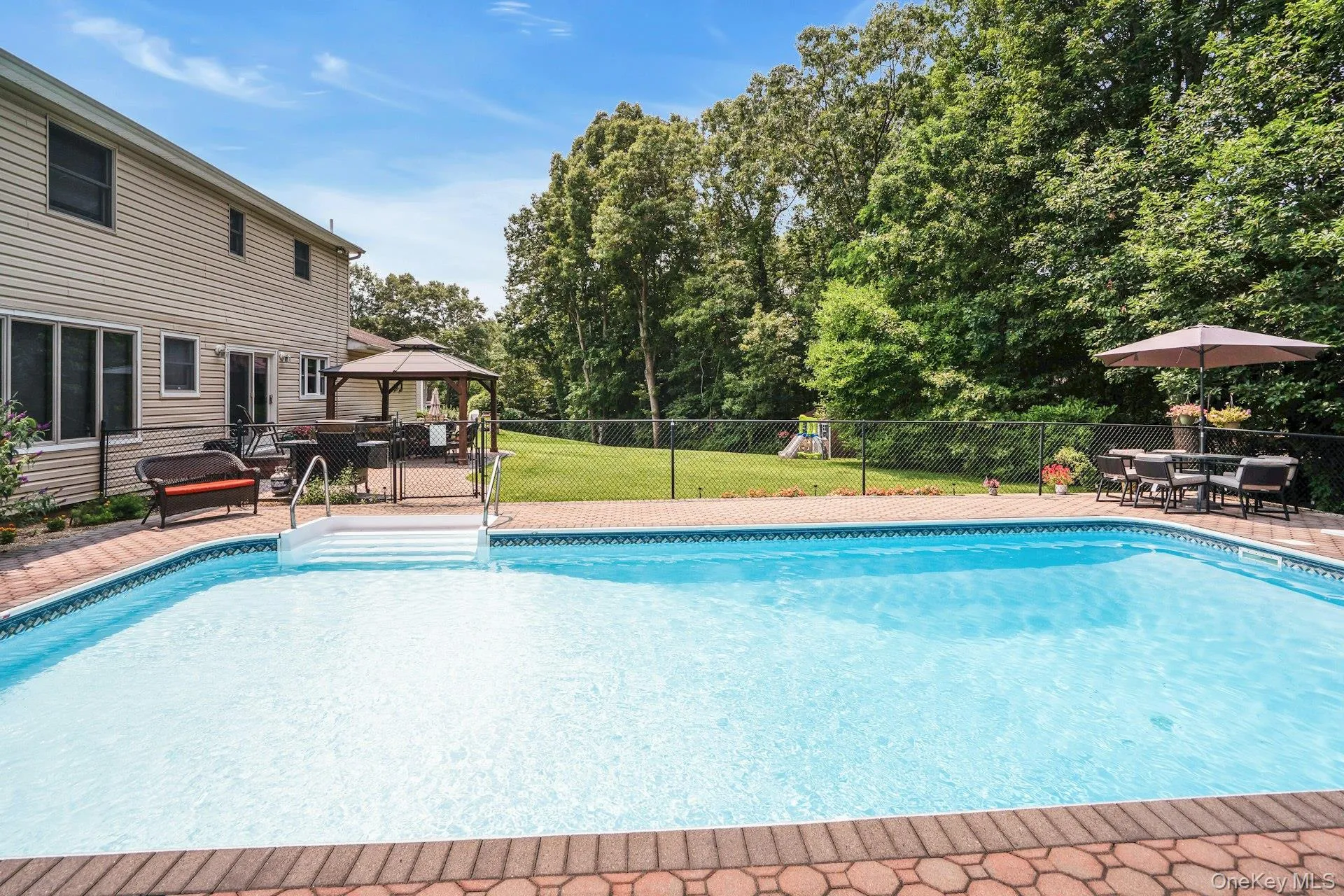41 Cedar Ridge Lane, Huntington, NY, 4 Bedrooms Bedrooms, 8 Rooms Rooms,2 BathroomsBathrooms,Residential,For Rent,Cedar Ridge,0,1050269 41 Cedar Ridge Lane, Huntington, NY, 4 Bedrooms Bedrooms, 8 Rooms Rooms,2 BathroomsBathrooms,Residential,For Rent,Cedar Ridge,0,1050269