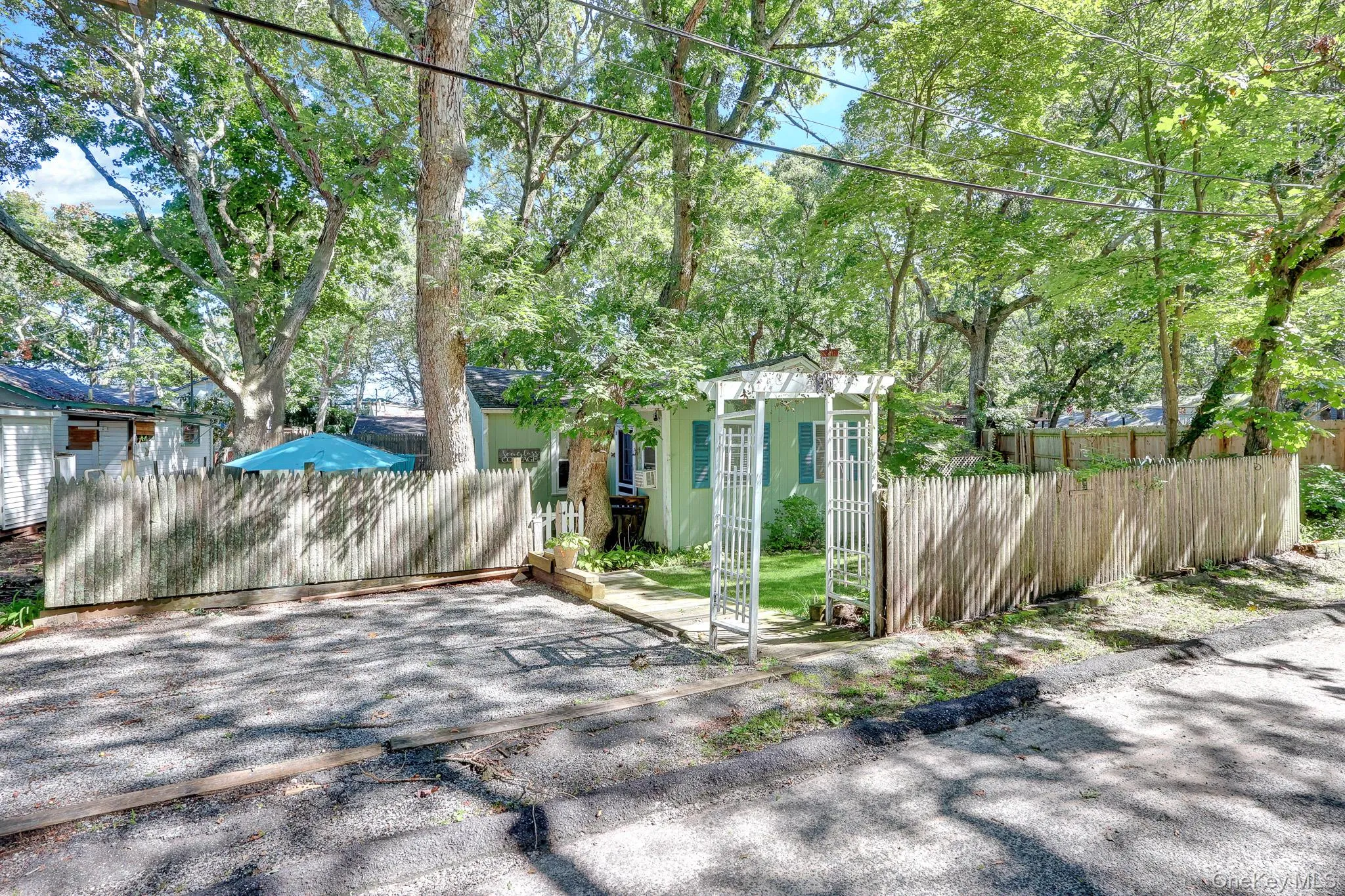 30 Neptune Place, Riverhead, NY, 2 Bedrooms Bedrooms, 5 Rooms Rooms,1 BathroomBathrooms,Residential,For Rent,Neptune,0,1050271 30 Neptune Place, Riverhead, NY, 2 Bedrooms Bedrooms, 5 Rooms Rooms,1 BathroomBathrooms,Residential,For Rent,Neptune,0,1050271