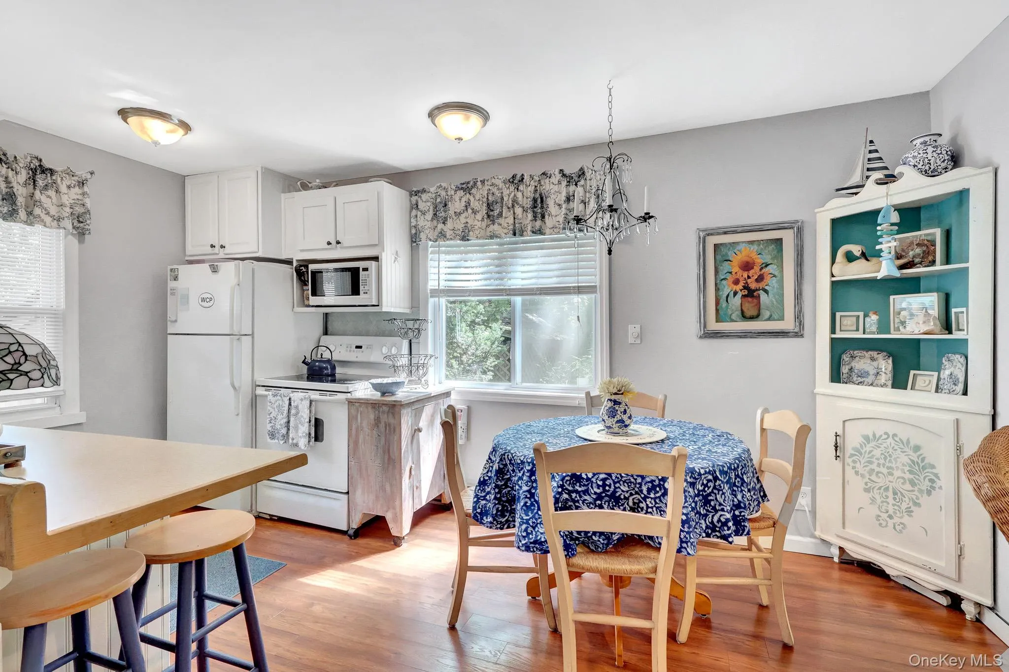 30 Neptune Place, Riverhead, NY, 2 Bedrooms Bedrooms, 5 Rooms Rooms,1 BathroomBathrooms,Residential,For Rent,Neptune,0,1050271 30 Neptune Place, Riverhead, NY, 2 Bedrooms Bedrooms, 5 Rooms Rooms,1 BathroomBathrooms,Residential,For Rent,Neptune,0,1050271