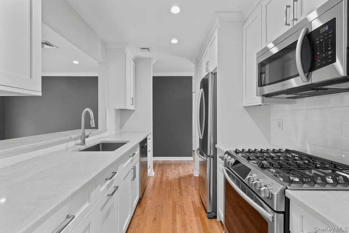 5 Meadowlark Circle, Peekskill, NY, 2 Bedrooms Bedrooms, 8 Rooms Rooms,2 BathroomsBathrooms,Residential Lease,For Rent,Meadowlark,0,1050277 5 Meadowlark Circle, Peekskill, NY, 2 Bedrooms Bedrooms, 8 Rooms Rooms,2 BathroomsBathrooms,Residential Lease,For Rent,Meadowlark,0,1050277