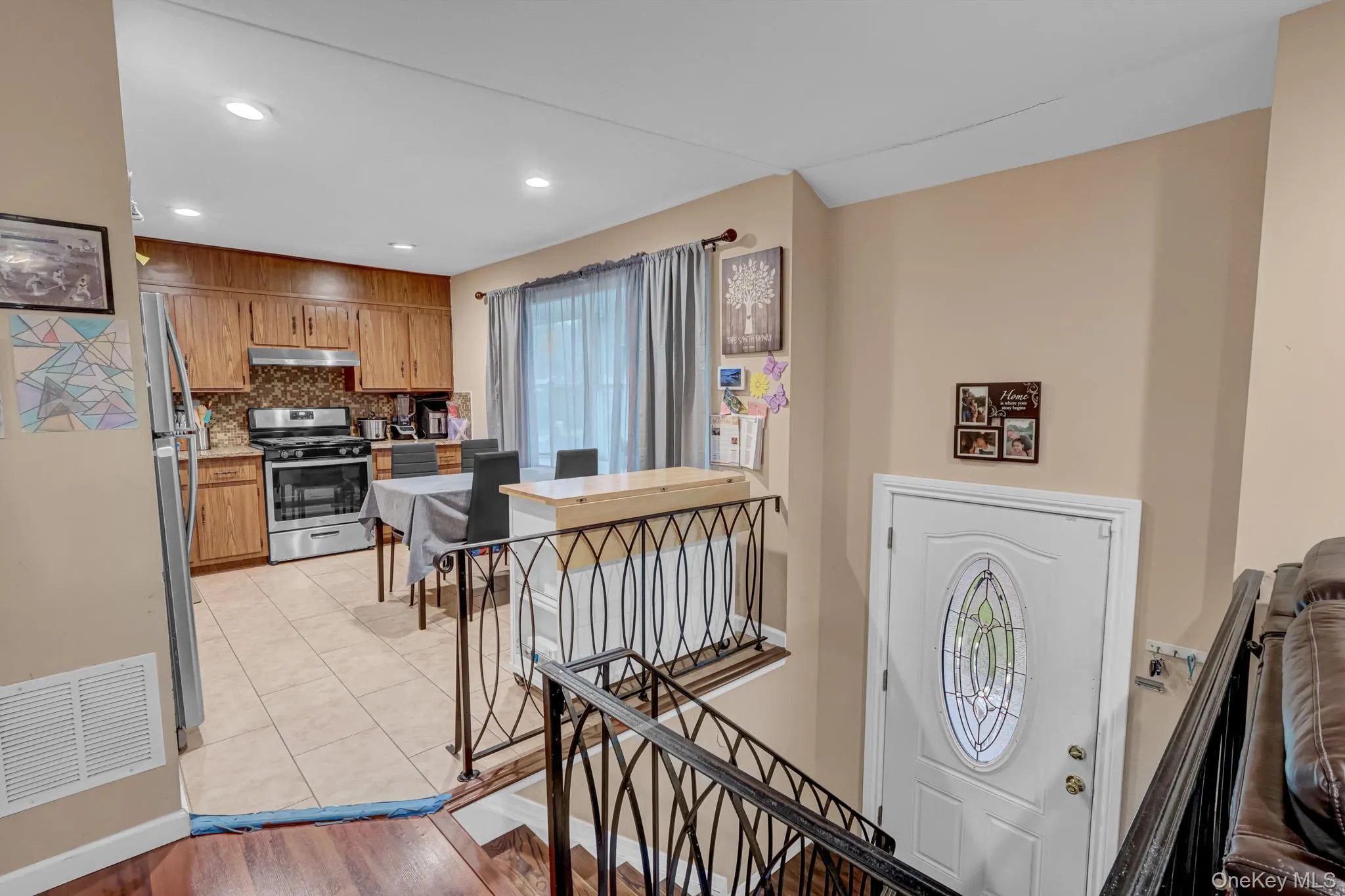 24 Charter Road, Brookhaven, NY, 4 Bedrooms Bedrooms, 7 Rooms Rooms,2 BathroomsBathrooms,Residential,For Rent,Charter,0,1050278 24 Charter Road, Brookhaven, NY, 4 Bedrooms Bedrooms, 7 Rooms Rooms,2 BathroomsBathrooms,Residential,For Rent,Charter,0,1050278