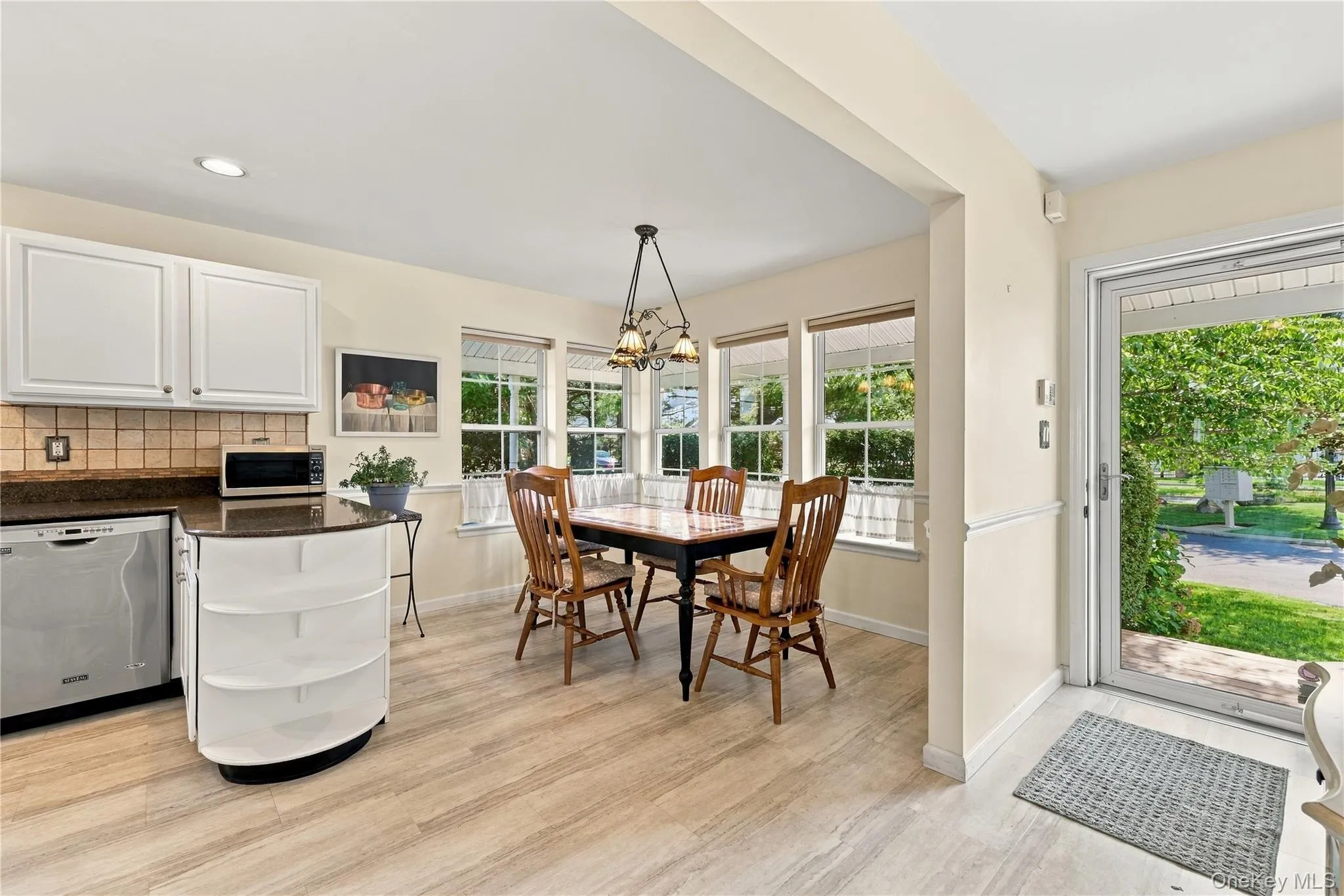 77 Sunburst Terrace, Islip, NY, 3 Bedrooms Bedrooms, 7 Rooms Rooms,2 BathroomsBathrooms,Residential,For Rent,Sunburst,0,1050280 77 Sunburst Terrace, Islip, NY, 3 Bedrooms Bedrooms, 7 Rooms Rooms,2 BathroomsBathrooms,Residential,For Rent,Sunburst,0,1050280