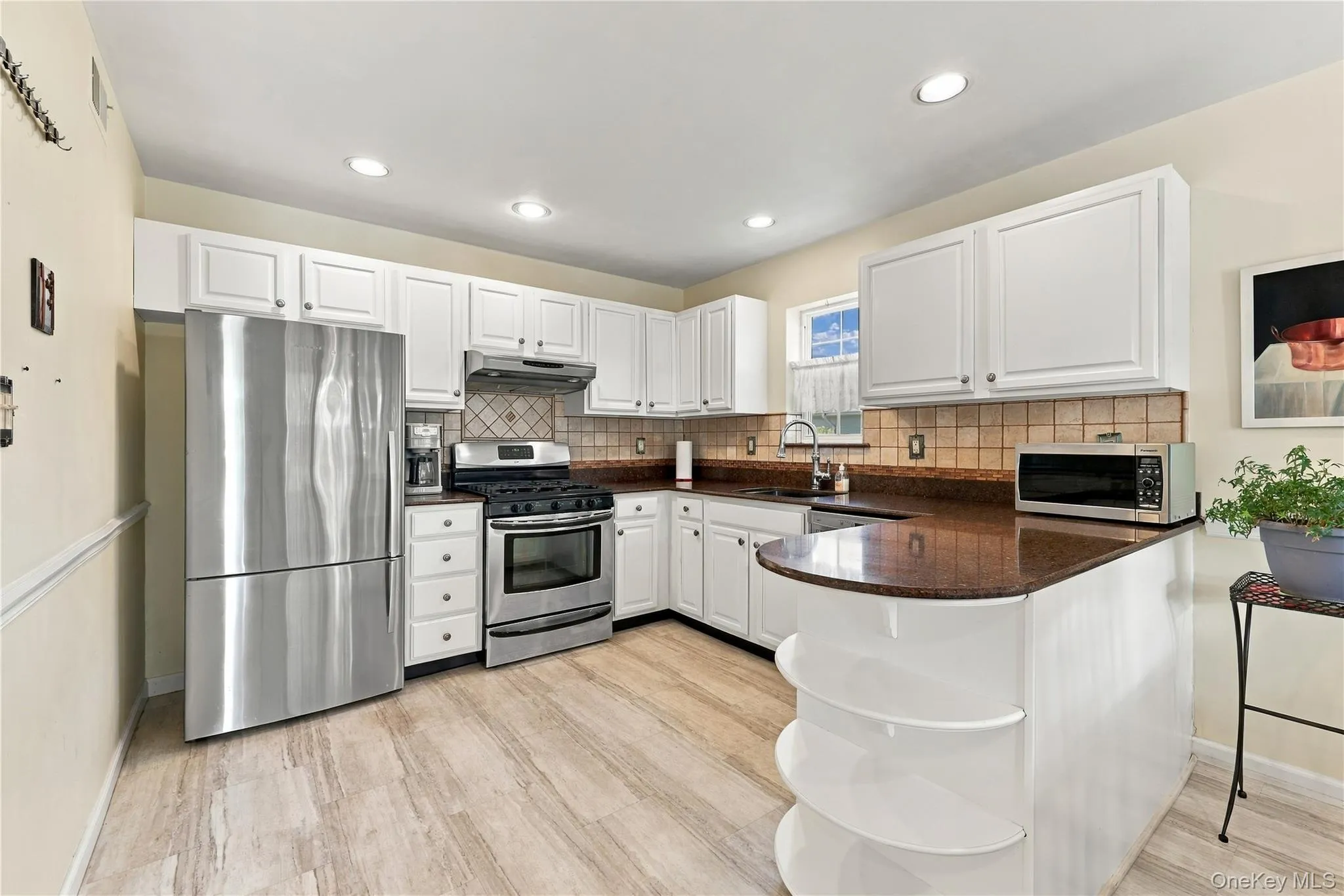 77 Sunburst Terrace, Islip, NY, 3 Bedrooms Bedrooms, 7 Rooms Rooms,2 BathroomsBathrooms,Residential,For Rent,Sunburst,0,1050280 77 Sunburst Terrace, Islip, NY, 3 Bedrooms Bedrooms, 7 Rooms Rooms,2 BathroomsBathrooms,Residential,For Rent,Sunburst,0,1050280