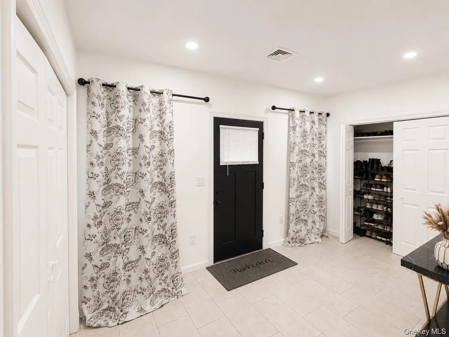 130 Elizabeth Avenue, Hempstead, NY, 6 Bedrooms Bedrooms, 9 Rooms Rooms,3 BathroomsBathrooms,Residential,For Rent,Elizabeth,0,1050284 130 Elizabeth Avenue, Hempstead, NY, 6 Bedrooms Bedrooms, 9 Rooms Rooms,3 BathroomsBathrooms,Residential,For Rent,Elizabeth,0,1050284