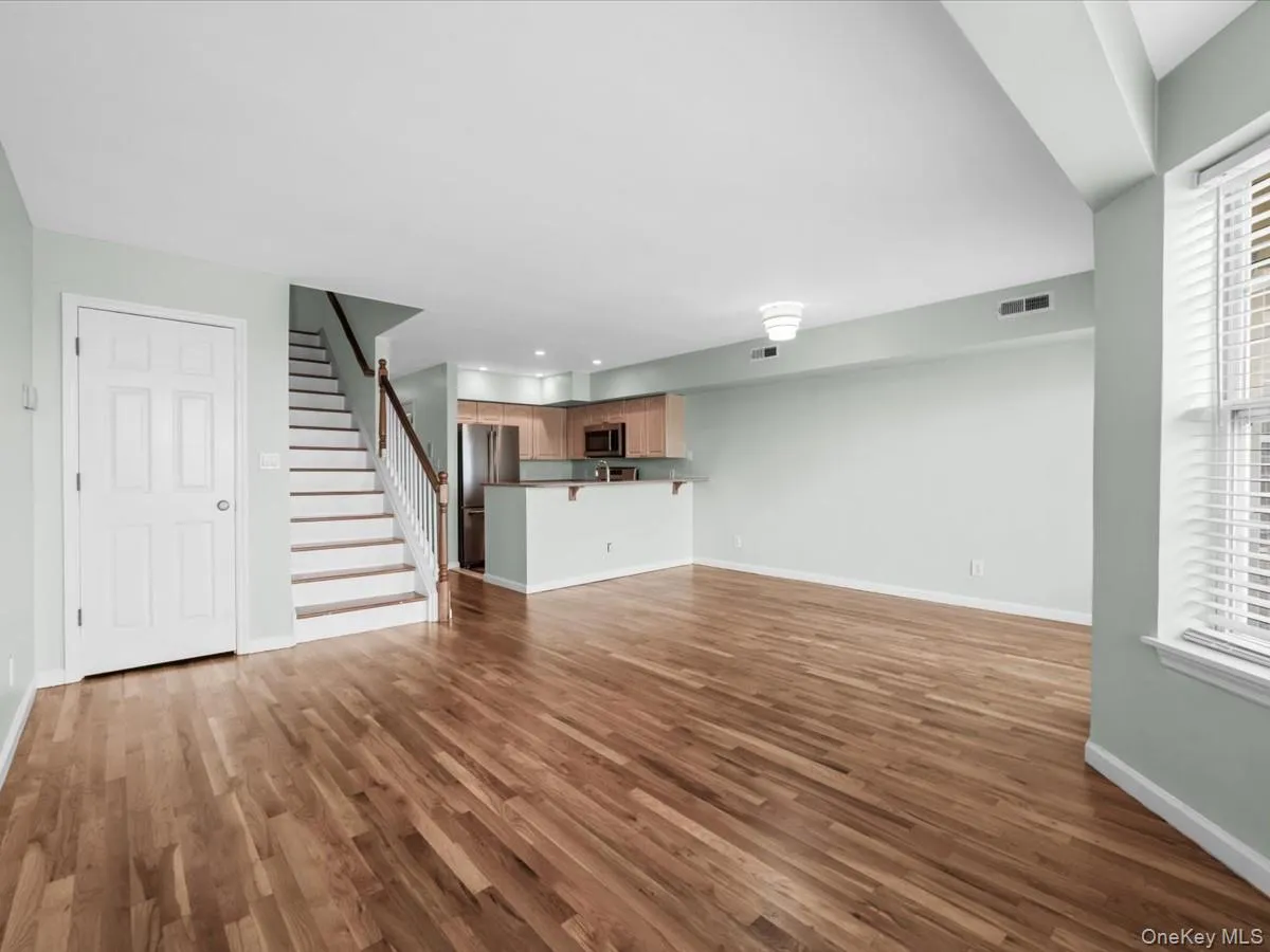 1 Patricia Lane, New York, NY, 2 Bedrooms Bedrooms, 4 Rooms Rooms,2 BathroomsBathrooms,Residential,For Rent,Patricia,0,1050287 1 Patricia Lane, New York, NY, 2 Bedrooms Bedrooms, 4 Rooms Rooms,2 BathroomsBathrooms,Residential,For Rent,Patricia,0,1050287