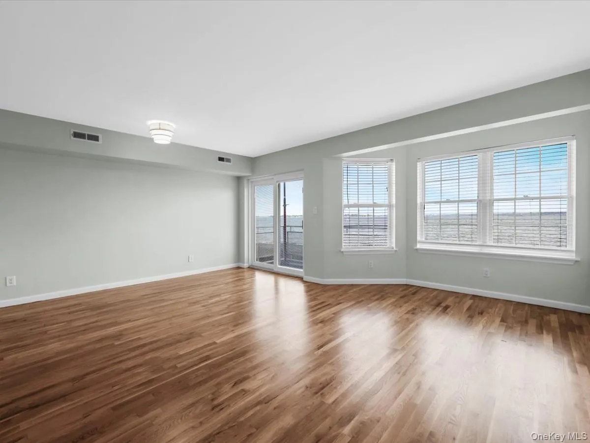 1 Patricia Lane, New York, NY, 2 Bedrooms Bedrooms, 4 Rooms Rooms,2 BathroomsBathrooms,Residential,For Rent,Patricia,0,1050287 1 Patricia Lane, New York, NY, 2 Bedrooms Bedrooms, 4 Rooms Rooms,2 BathroomsBathrooms,Residential,For Rent,Patricia,0,1050287