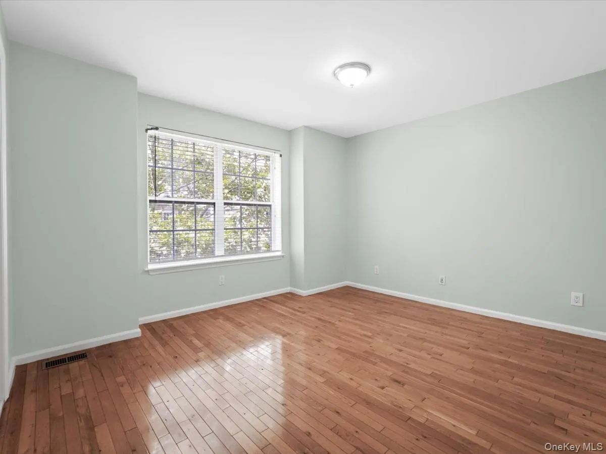 1 Patricia Lane, New York, NY, 2 Bedrooms Bedrooms, 4 Rooms Rooms,2 BathroomsBathrooms,Residential,For Rent,Patricia,0,1050287 1 Patricia Lane, New York, NY, 2 Bedrooms Bedrooms, 4 Rooms Rooms,2 BathroomsBathrooms,Residential,For Rent,Patricia,0,1050287
