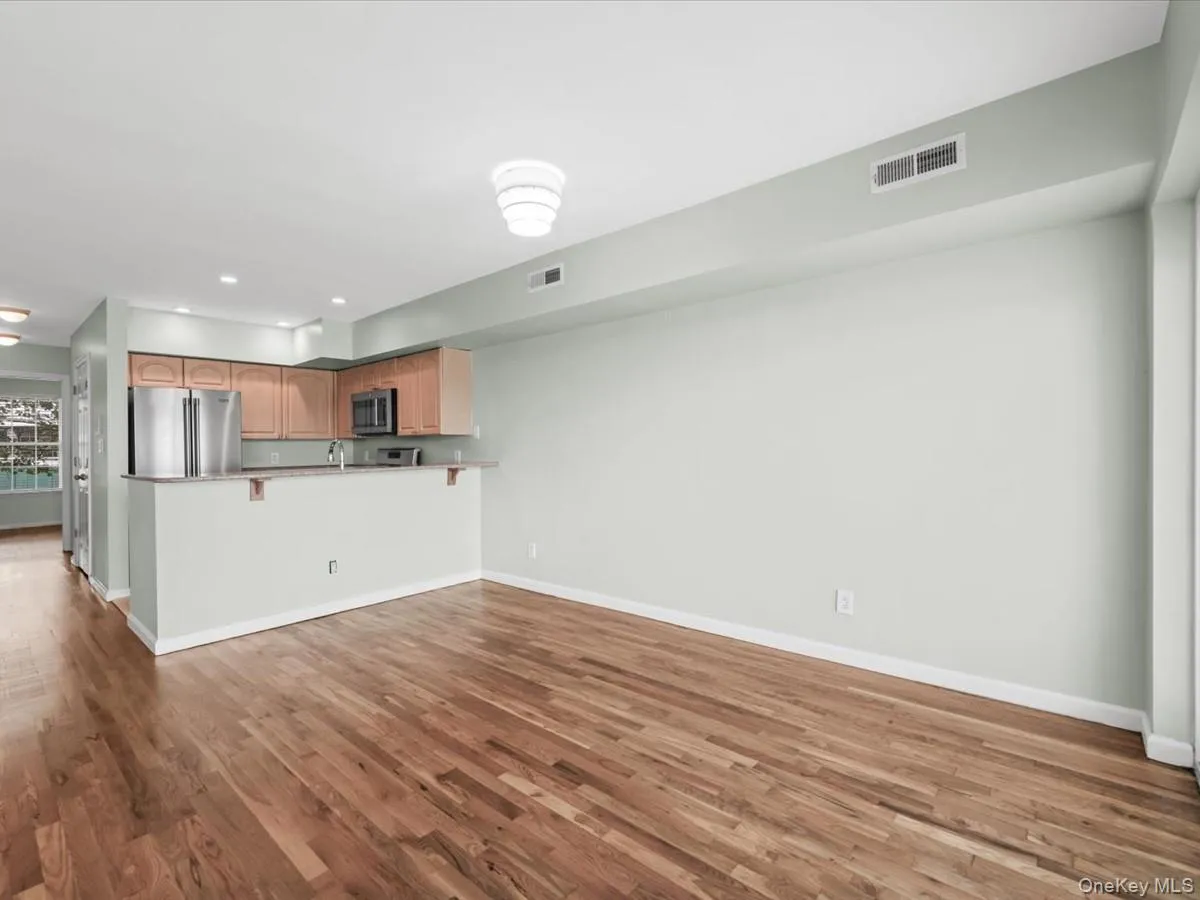 1 Patricia Lane, New York, NY, 2 Bedrooms Bedrooms, 4 Rooms Rooms,2 BathroomsBathrooms,Residential,For Rent,Patricia,0,1050287 1 Patricia Lane, New York, NY, 2 Bedrooms Bedrooms, 4 Rooms Rooms,2 BathroomsBathrooms,Residential,For Rent,Patricia,0,1050287