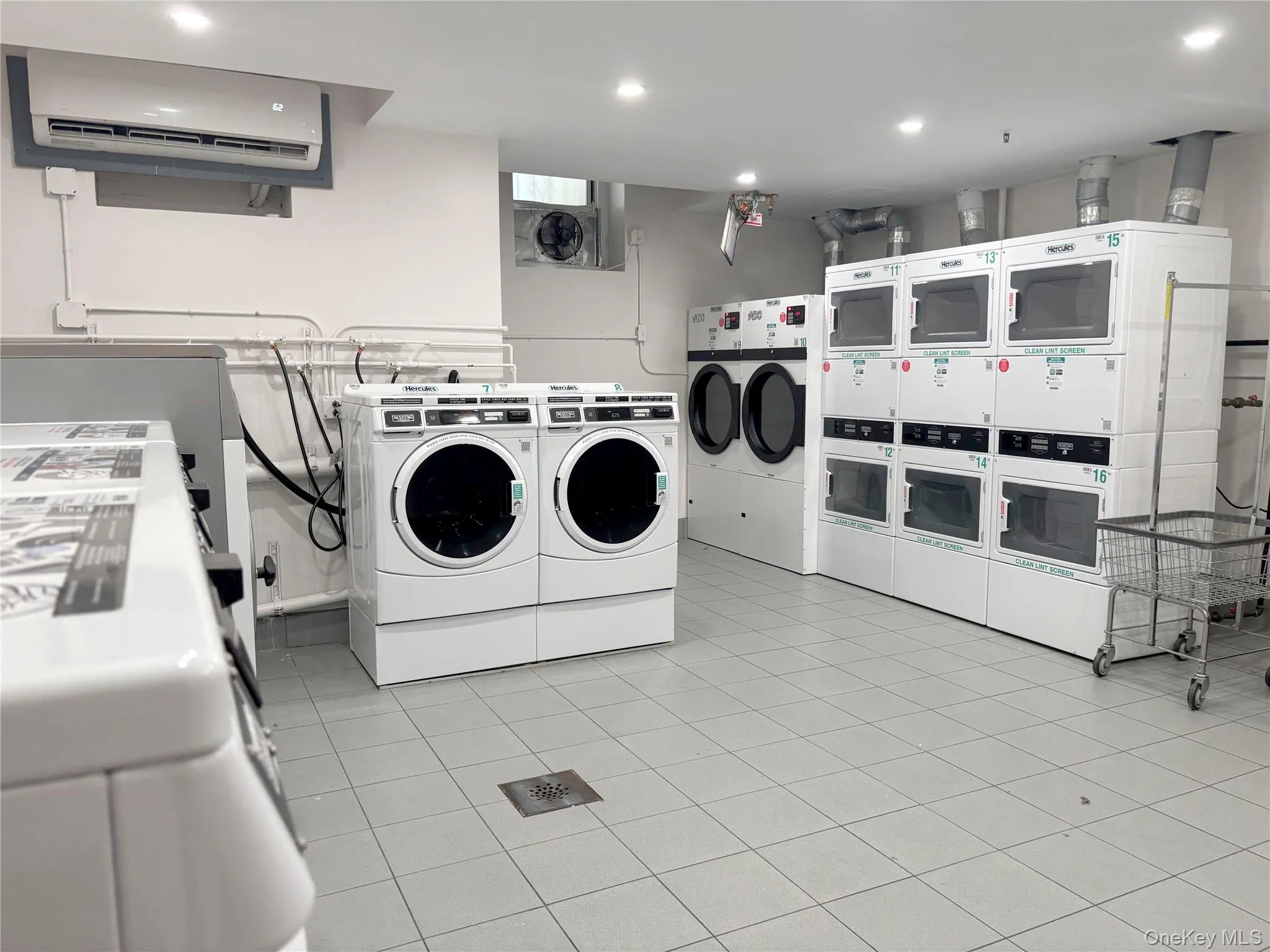 315 232nd Street, New York, NY, 1 Bedroom Bedrooms, 3 Rooms Rooms,1 BathroomBathrooms,Residential,For Rent,232nd,0,1050294 315 232nd Street, New York, NY, 1 Bedroom Bedrooms, 3 Rooms Rooms,1 BathroomBathrooms,Residential,For Rent,232nd,0,1050294