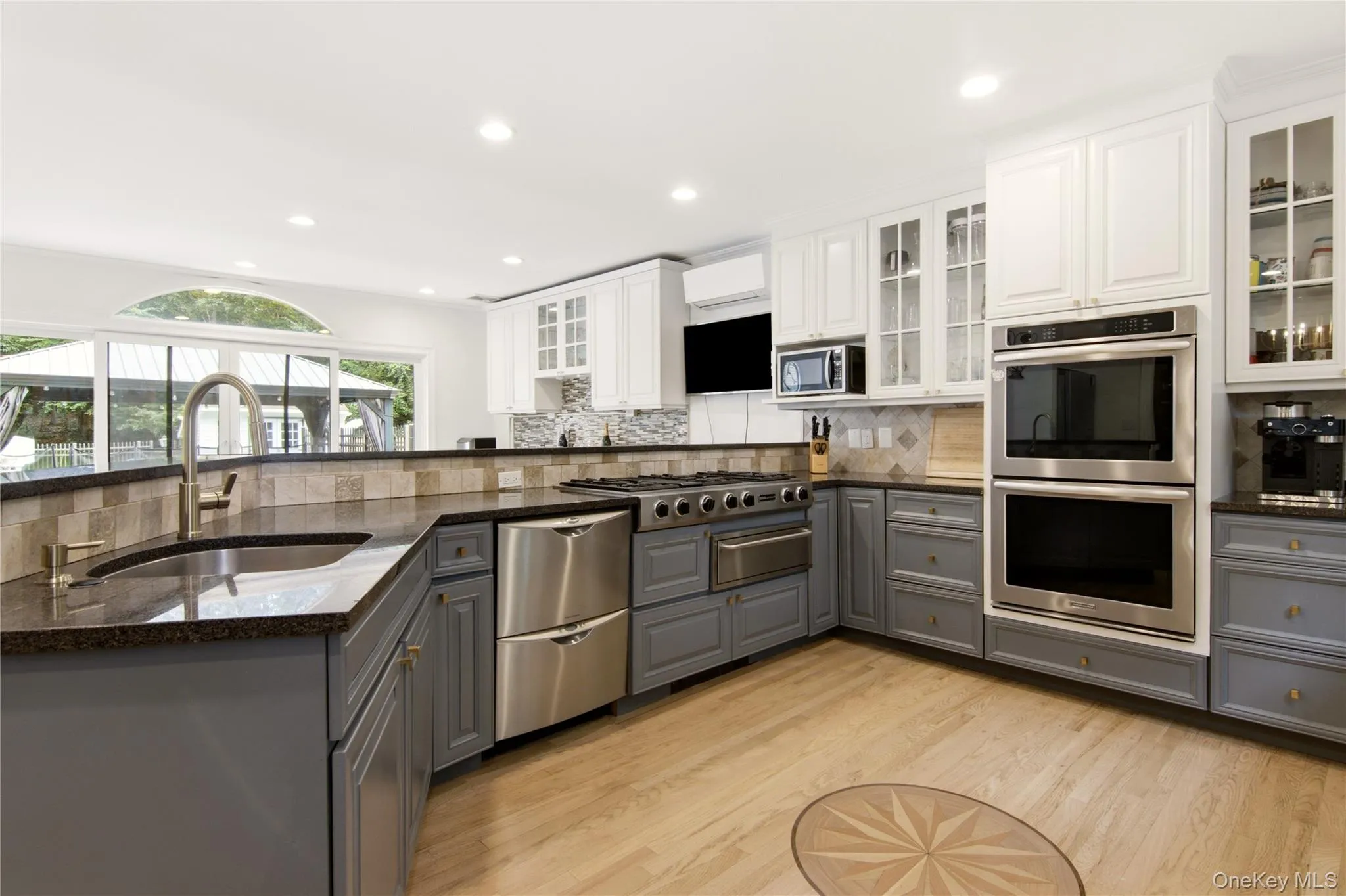 45 Meadow Glen Road, Smithtown, NY, 5 Bedrooms Bedrooms, 9 Rooms Rooms,3 BathroomsBathrooms,Residential,For Rent,Meadow Glen,0,1050295 45 Meadow Glen Road, Smithtown, NY, 5 Bedrooms Bedrooms, 9 Rooms Rooms,3 BathroomsBathrooms,Residential,For Rent,Meadow Glen,0,1050295