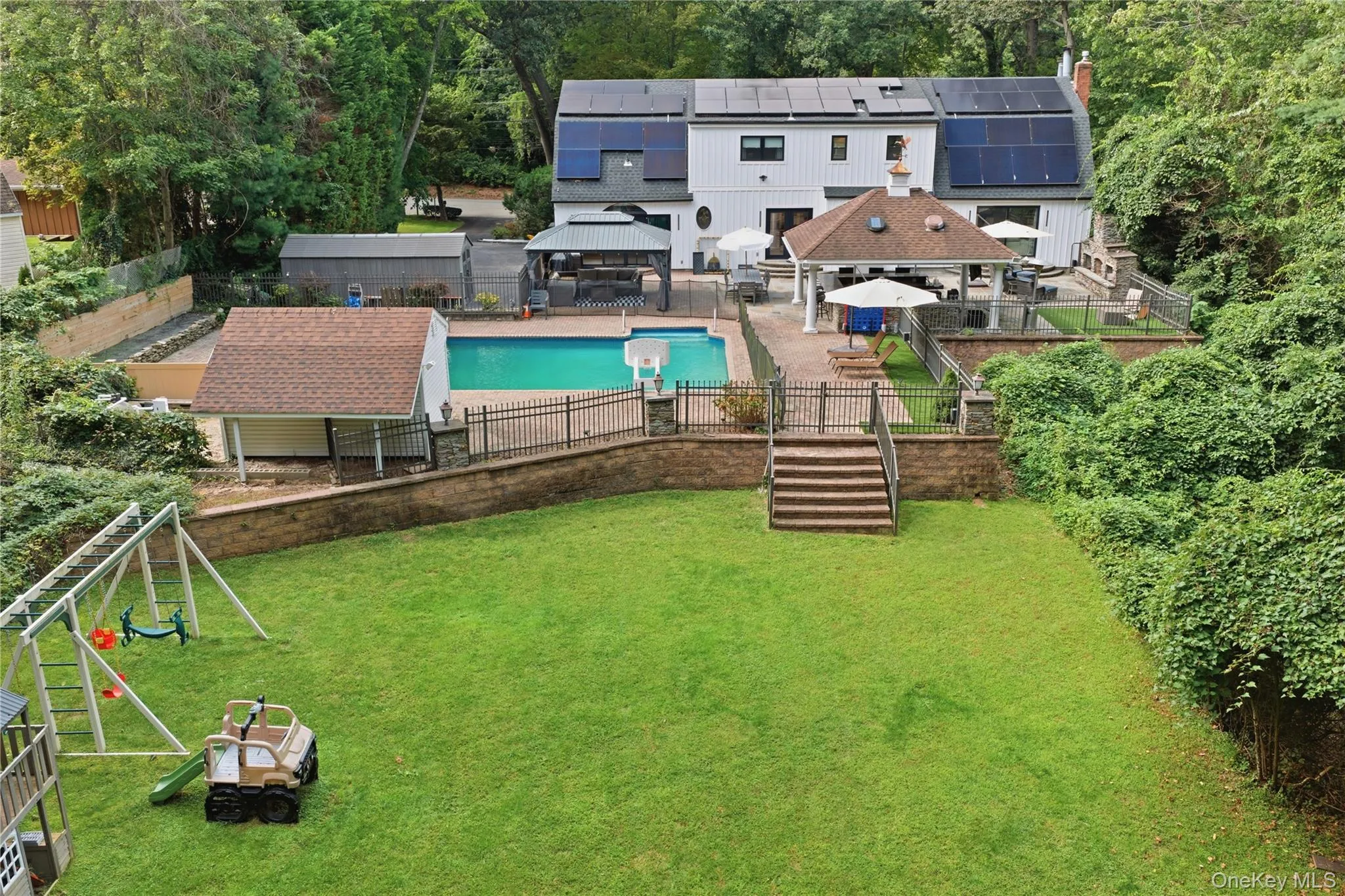 45 Meadow Glen Road, Smithtown, NY, 5 Bedrooms Bedrooms, 9 Rooms Rooms,3 BathroomsBathrooms,Residential,For Rent,Meadow Glen,0,1050295 45 Meadow Glen Road, Smithtown, NY, 5 Bedrooms Bedrooms, 9 Rooms Rooms,3 BathroomsBathrooms,Residential,For Rent,Meadow Glen,0,1050295