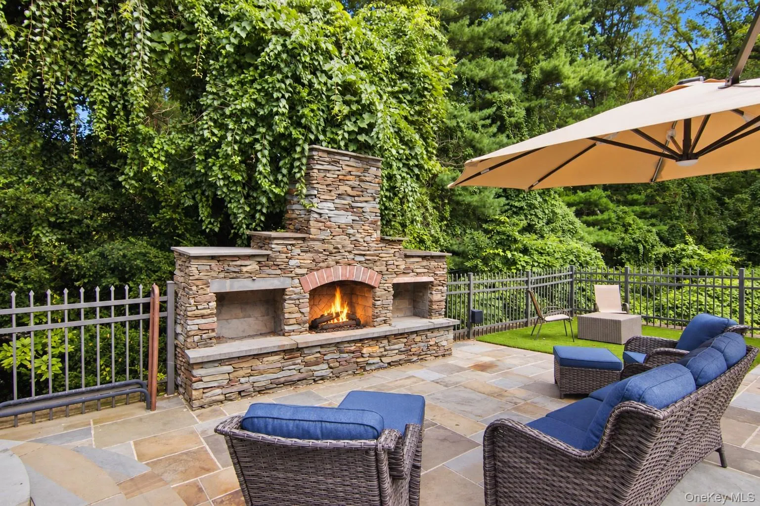 45 Meadow Glen Road, Smithtown, NY, 5 Bedrooms Bedrooms, 9 Rooms Rooms,3 BathroomsBathrooms,Residential,For Rent,Meadow Glen,0,1050295 45 Meadow Glen Road, Smithtown, NY, 5 Bedrooms Bedrooms, 9 Rooms Rooms,3 BathroomsBathrooms,Residential,For Rent,Meadow Glen,0,1050295