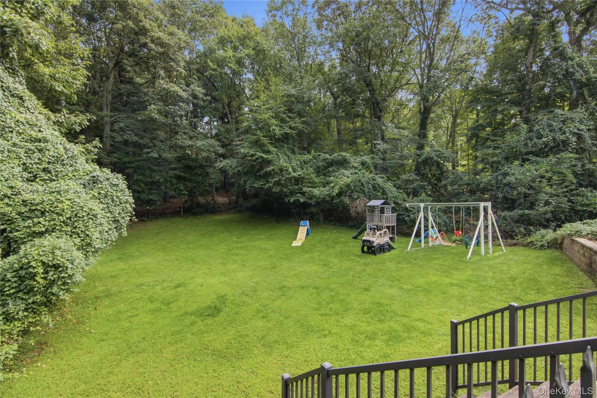 45 Meadow Glen Road, Smithtown, NY, 5 Bedrooms Bedrooms, 9 Rooms Rooms,3 BathroomsBathrooms,Residential,For Rent,Meadow Glen,0,1050295 45 Meadow Glen Road, Smithtown, NY, 5 Bedrooms Bedrooms, 9 Rooms Rooms,3 BathroomsBathrooms,Residential,For Rent,Meadow Glen,0,1050295
