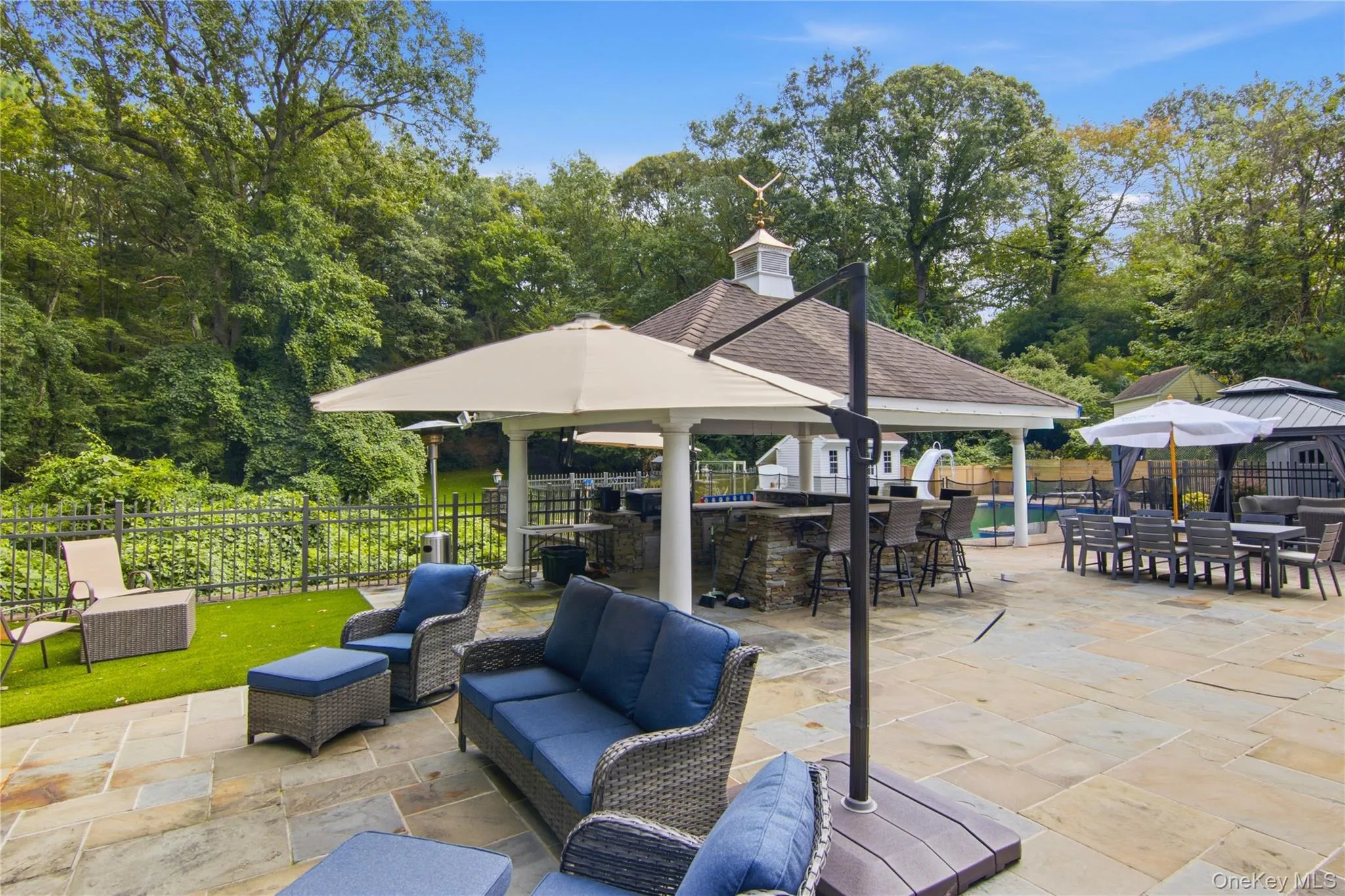 45 Meadow Glen Road, Smithtown, NY, 5 Bedrooms Bedrooms, 9 Rooms Rooms,3 BathroomsBathrooms,Residential,For Rent,Meadow Glen,0,1050295 45 Meadow Glen Road, Smithtown, NY, 5 Bedrooms Bedrooms, 9 Rooms Rooms,3 BathroomsBathrooms,Residential,For Rent,Meadow Glen,0,1050295